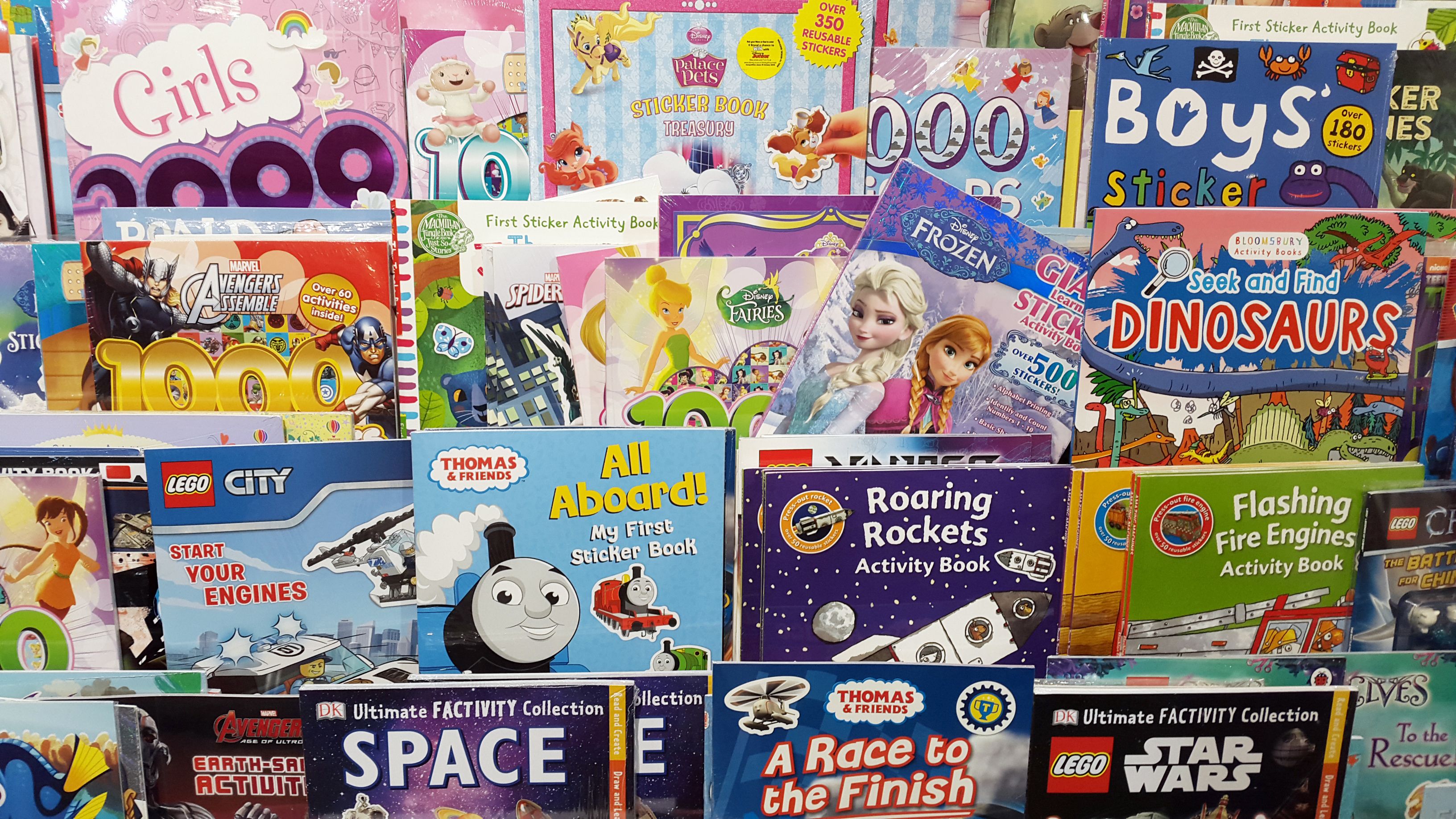 childrens book shelf