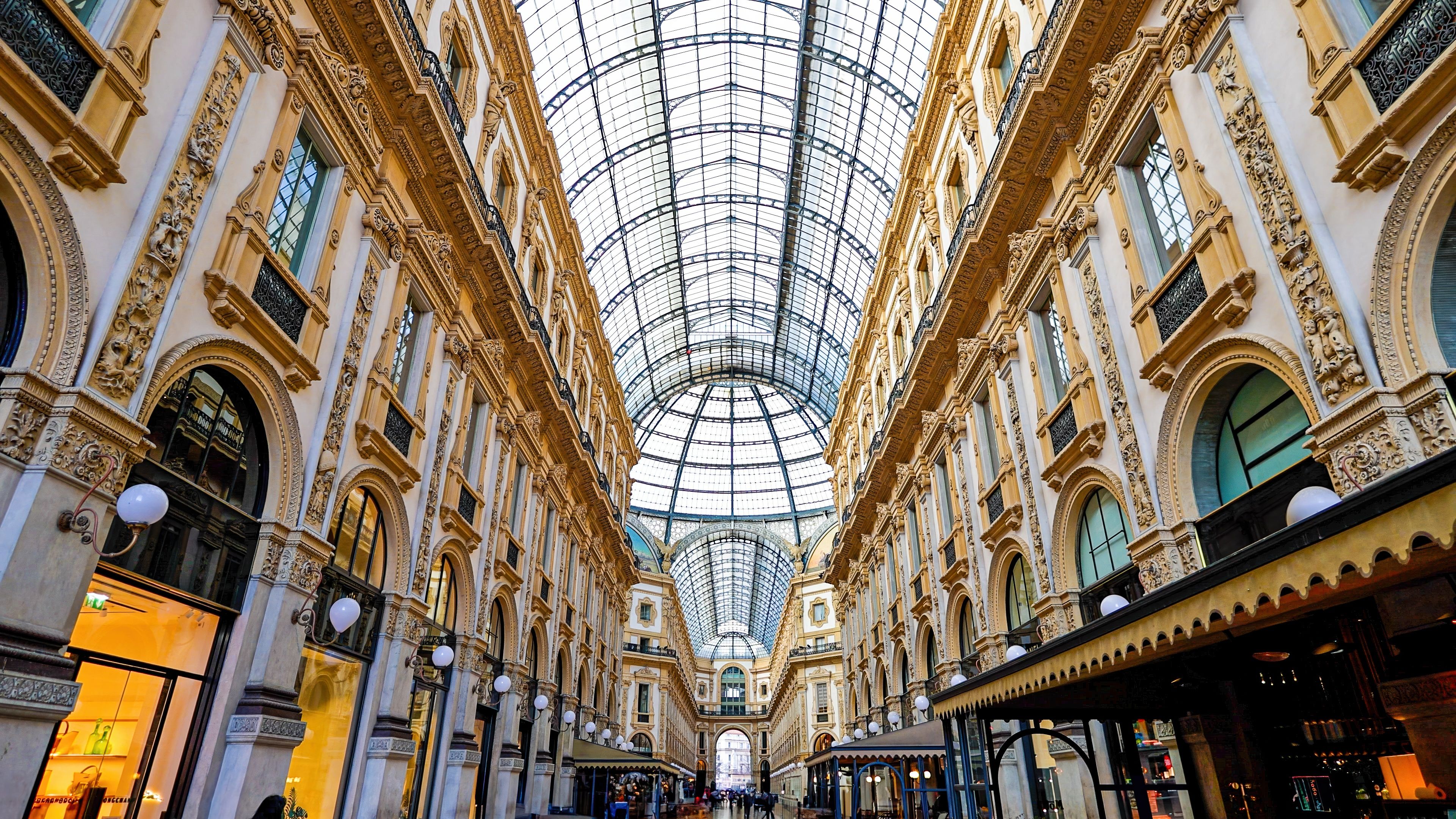 luxury shopping milan