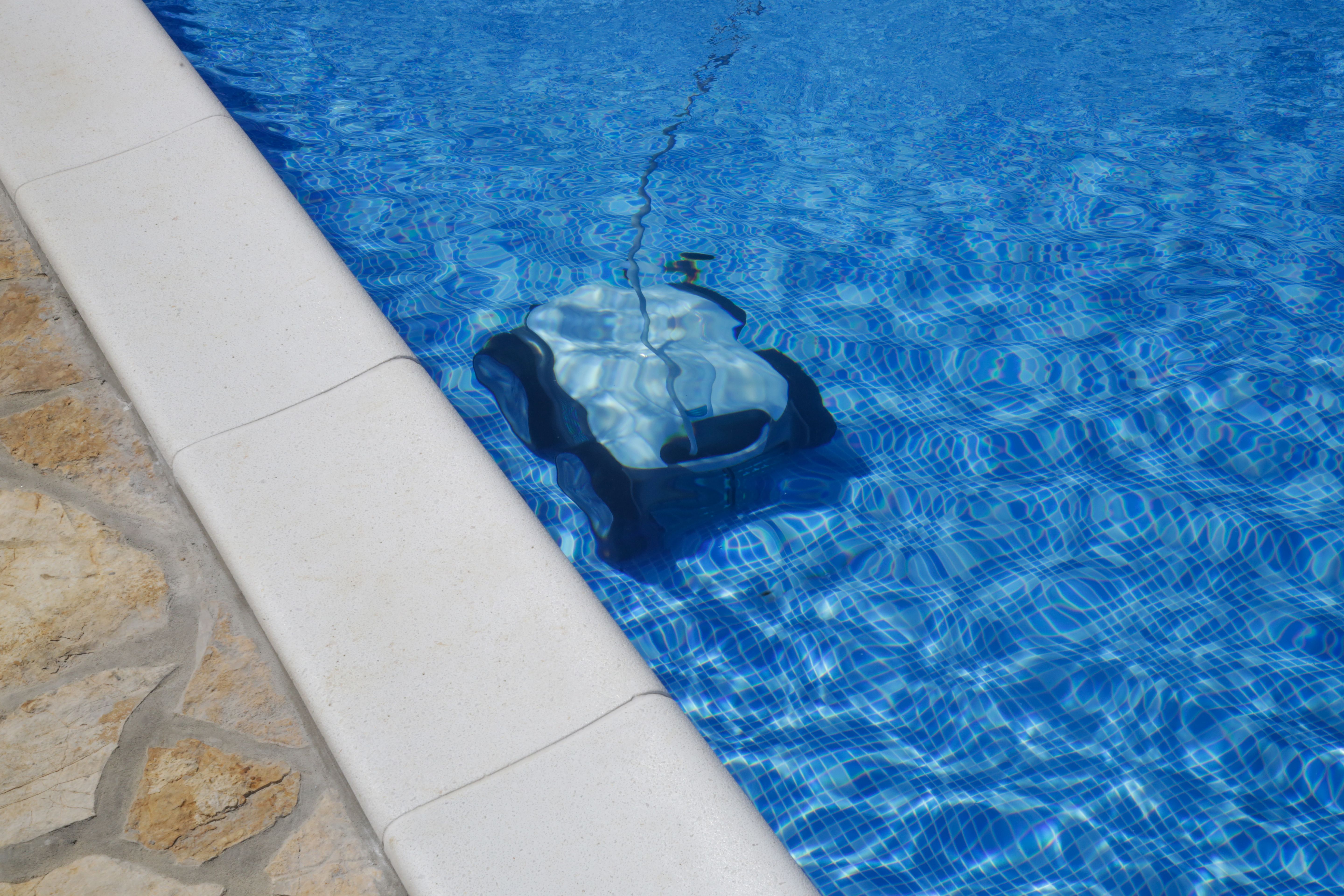 automatic pool cleaner