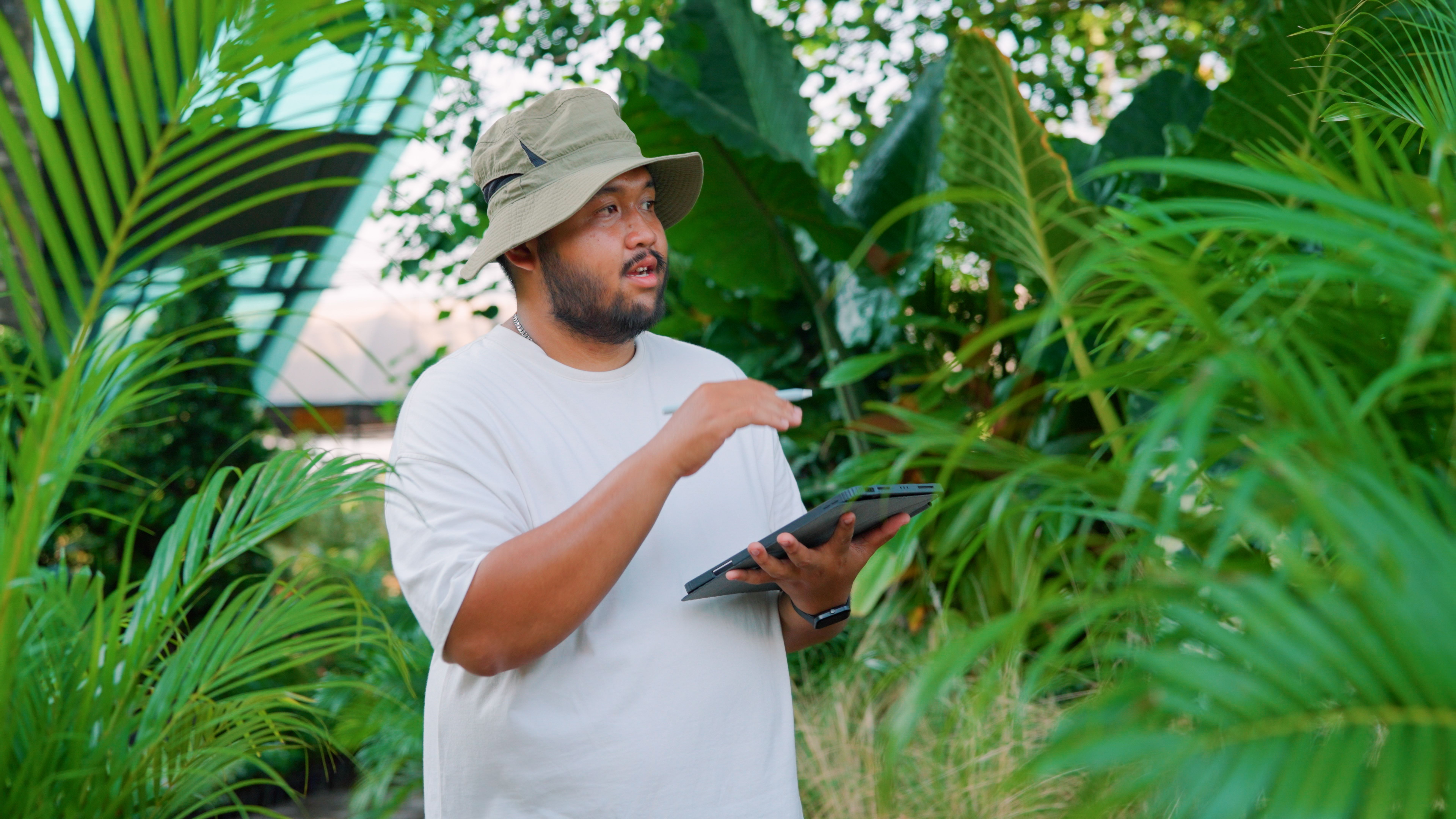 tropical farm booking