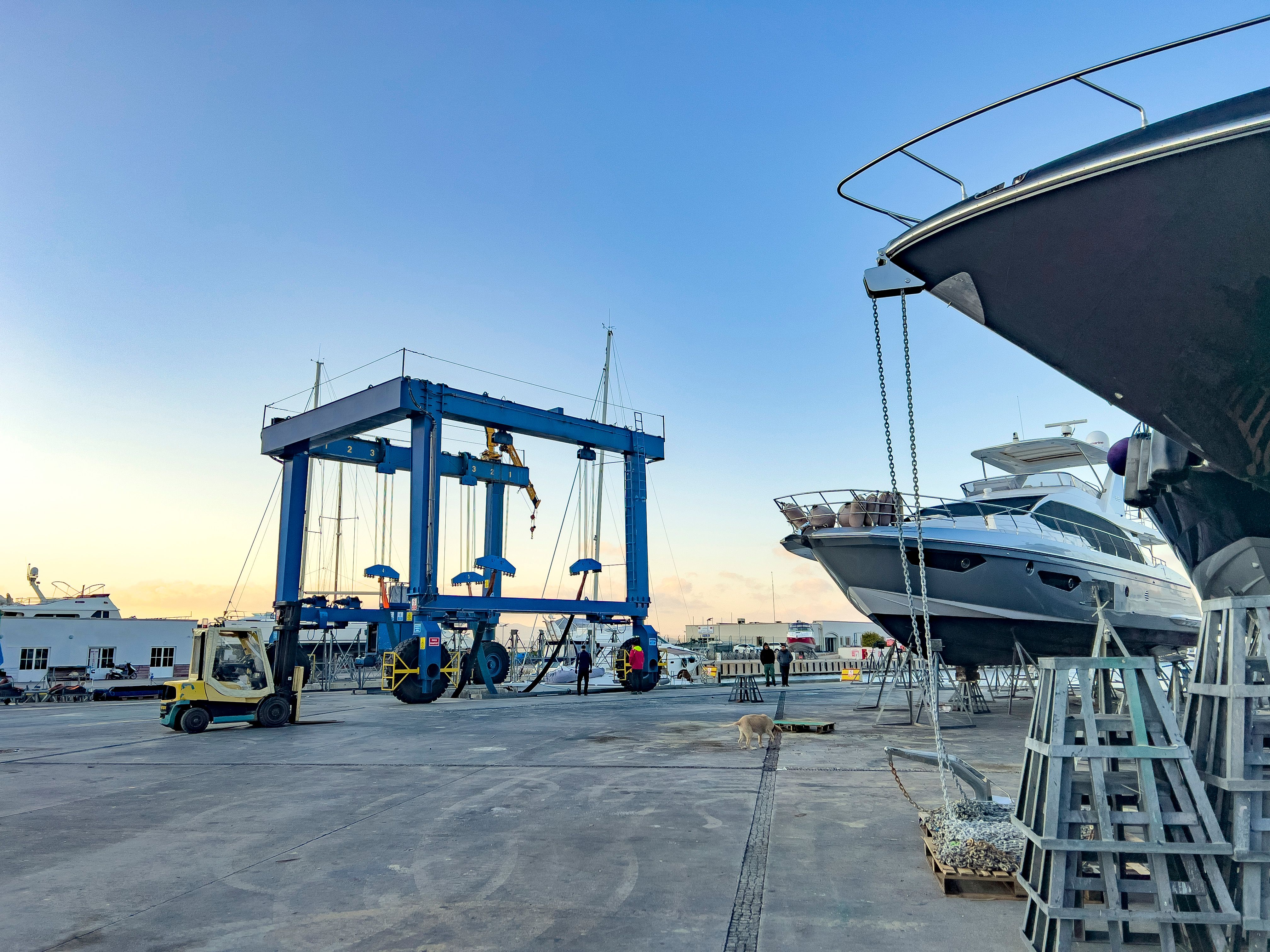 superyacht construction