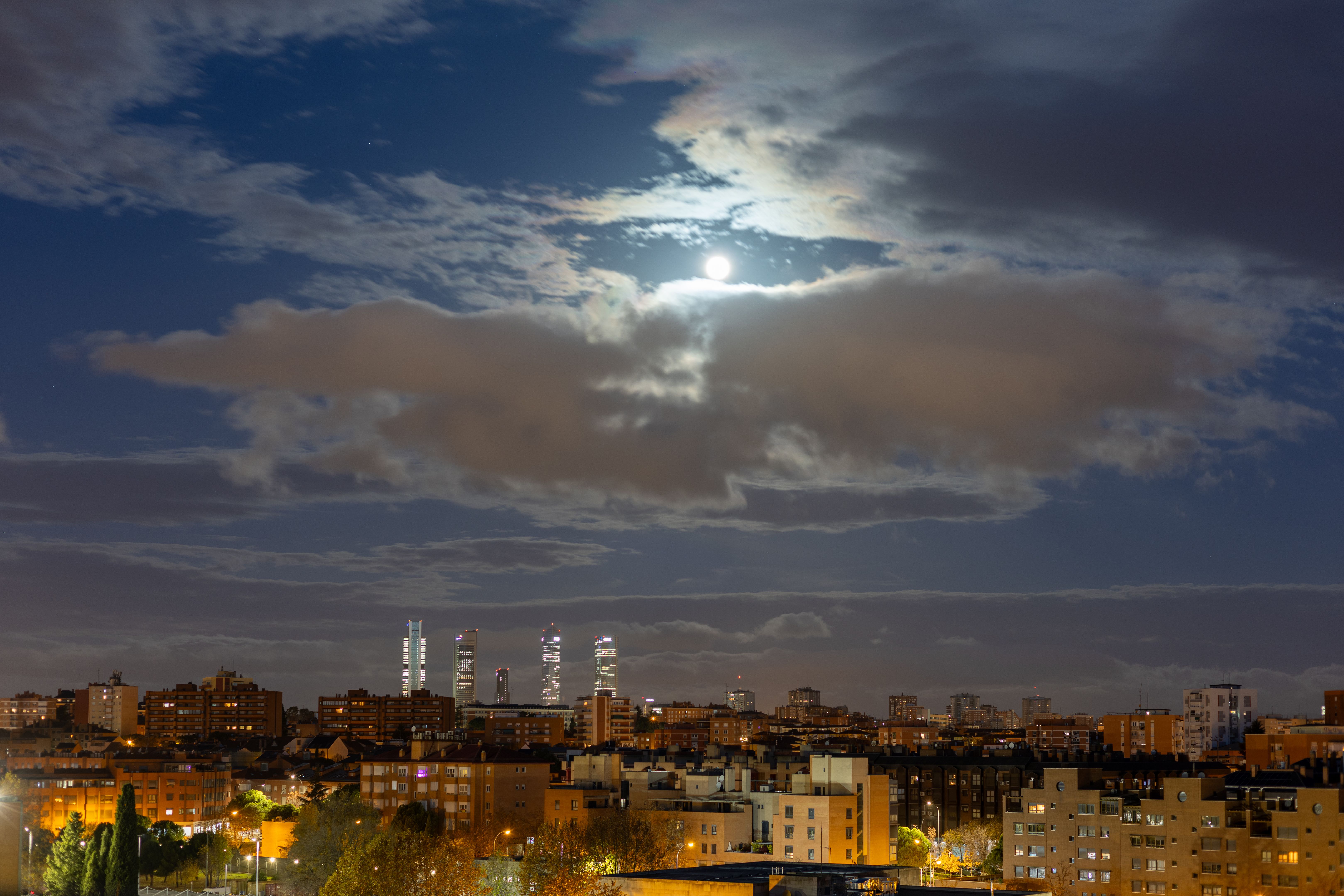 Madrid skyline night