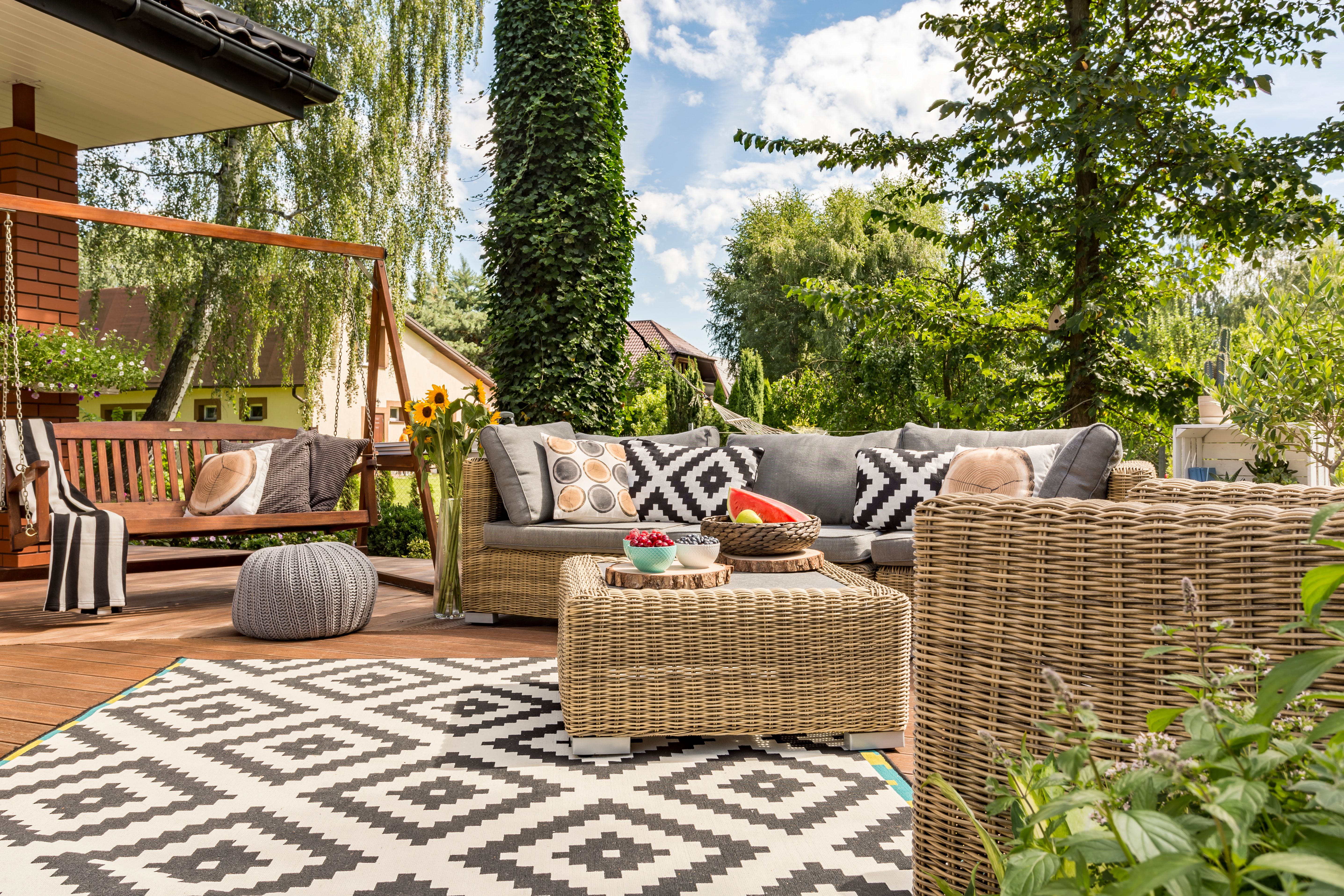 outdoor decor