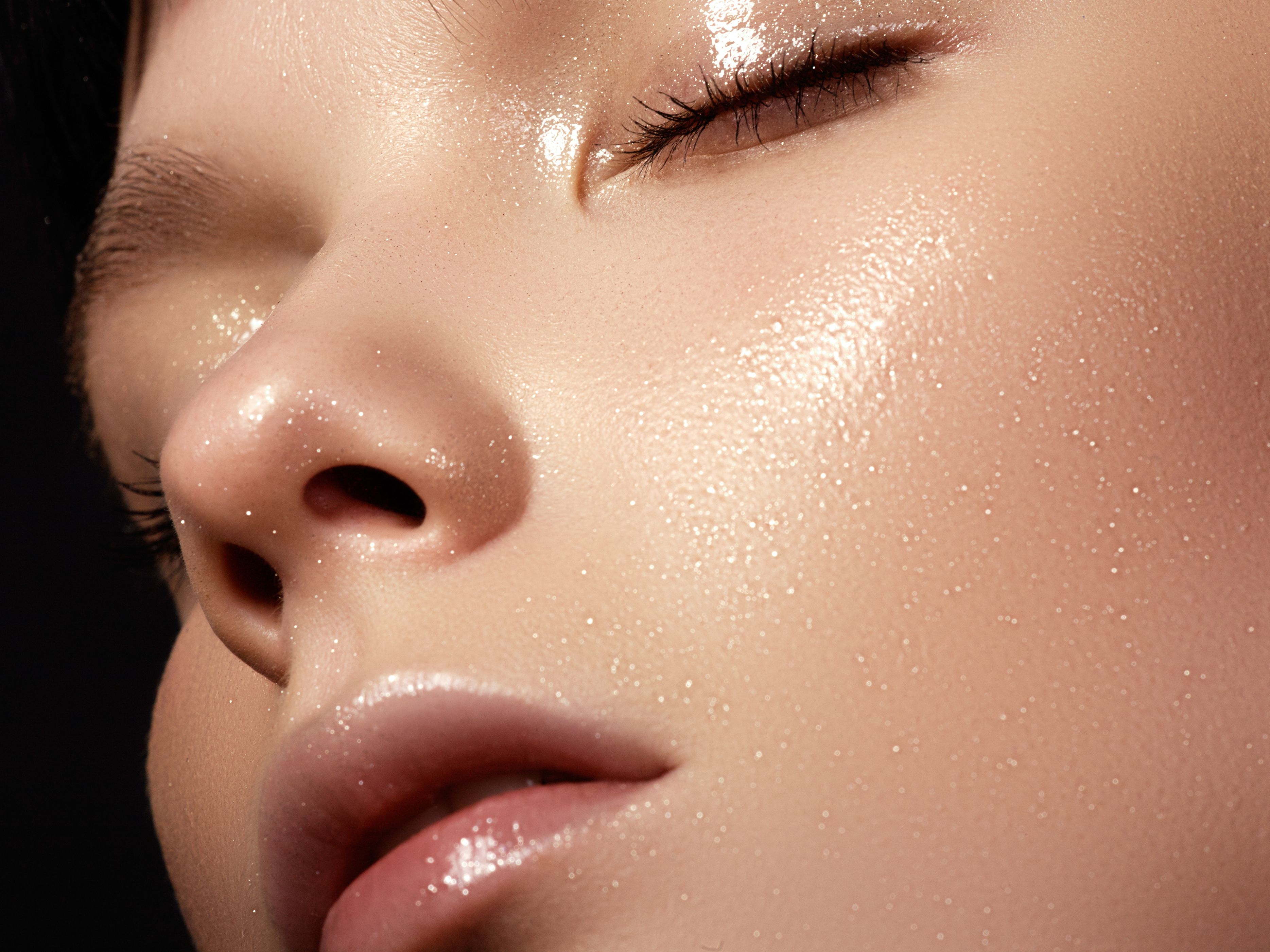 Beautiful young woman with perfect clean shiny skin, natural fas