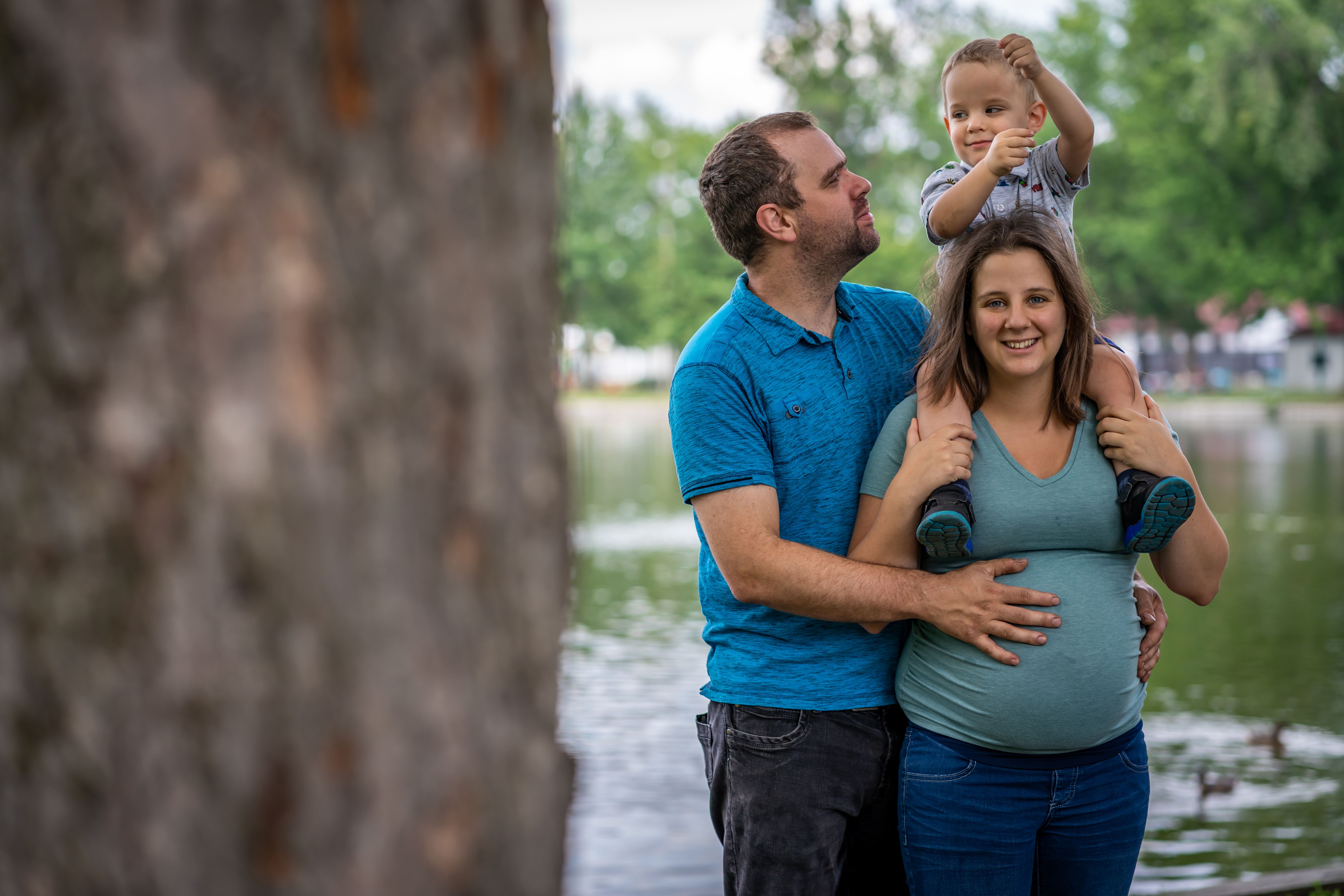 family maternity photoshoot