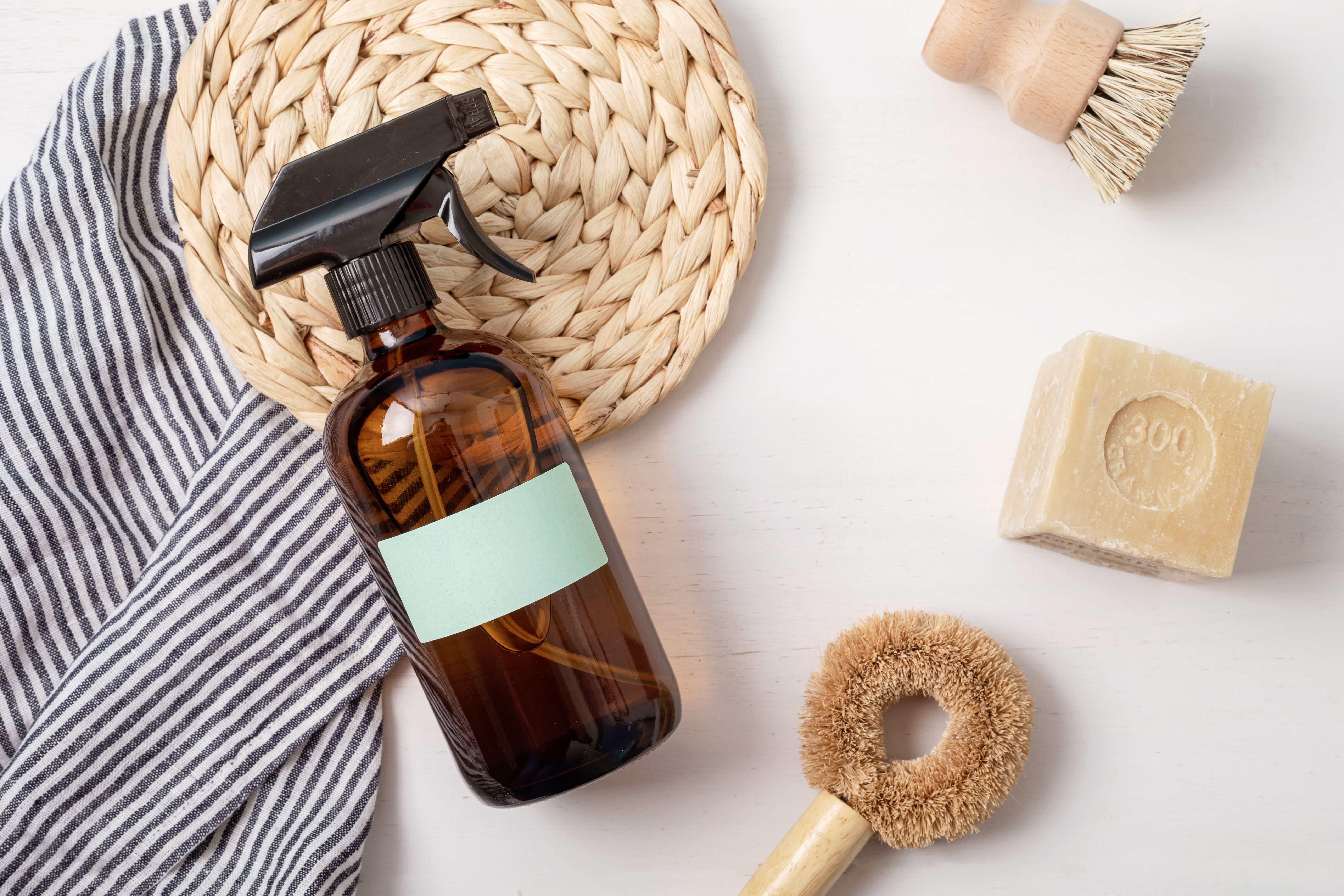 Home cleaning non toxic, natural products. Plastic free, zero waste