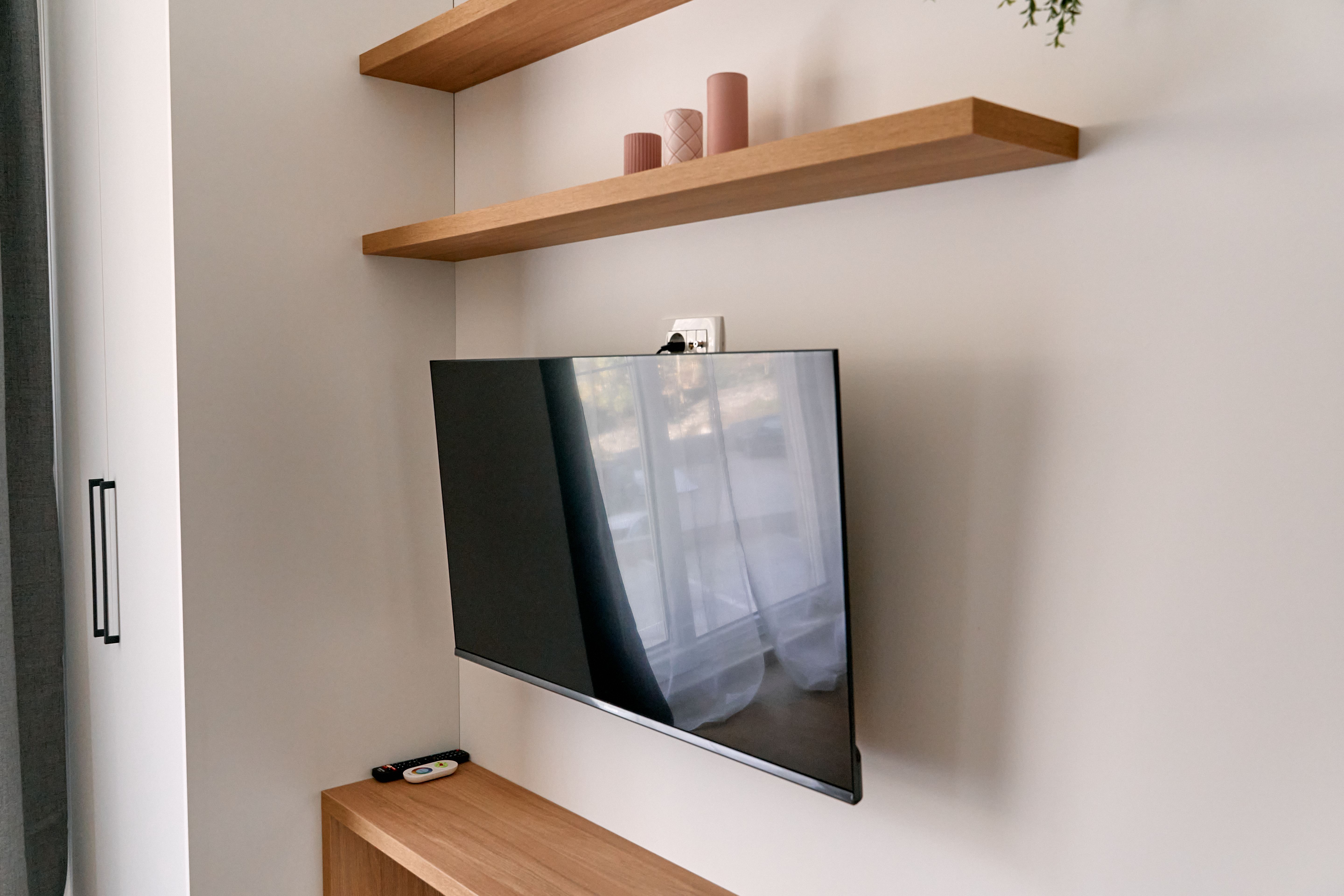 tv mounting setup