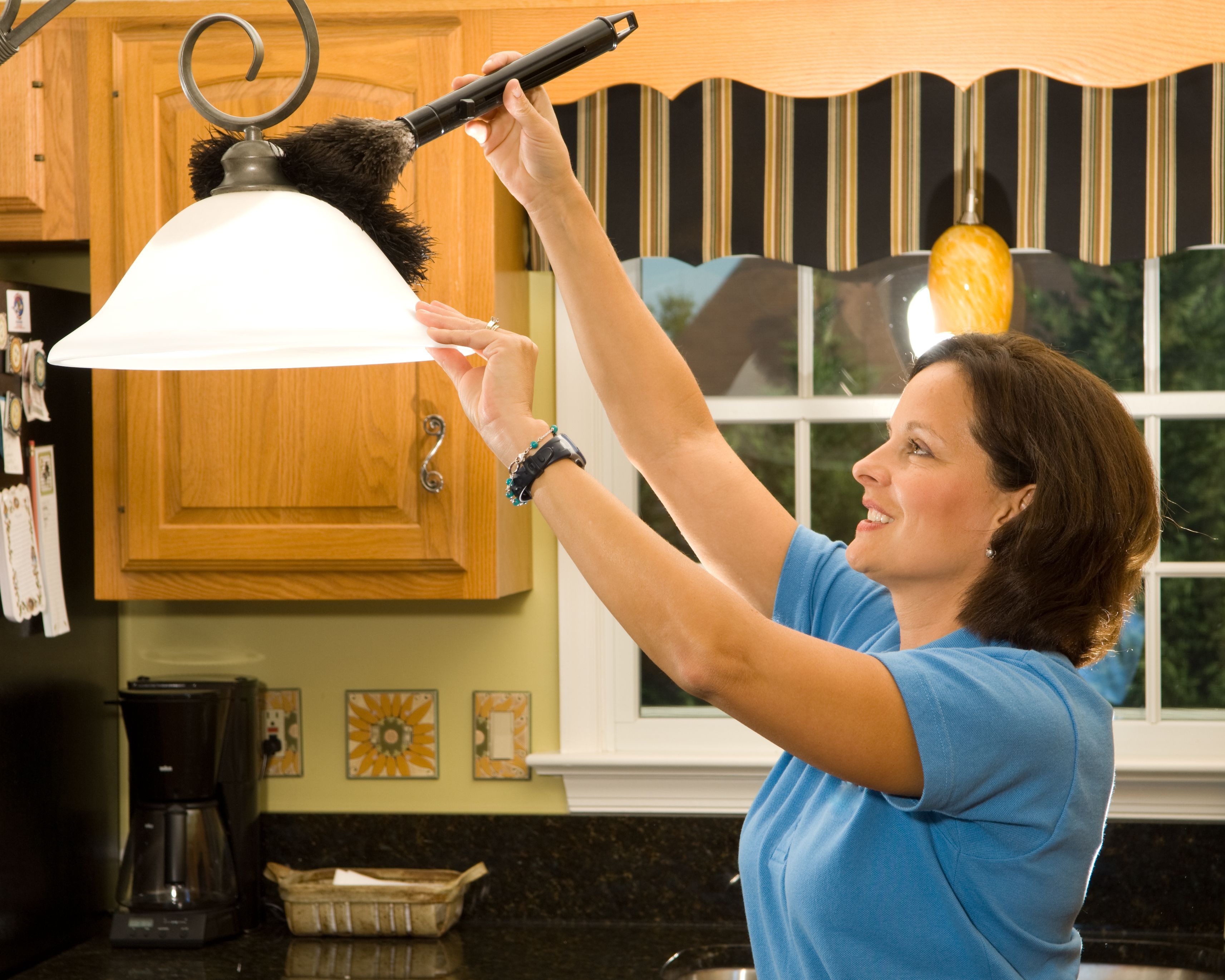 cleaning light fixtures