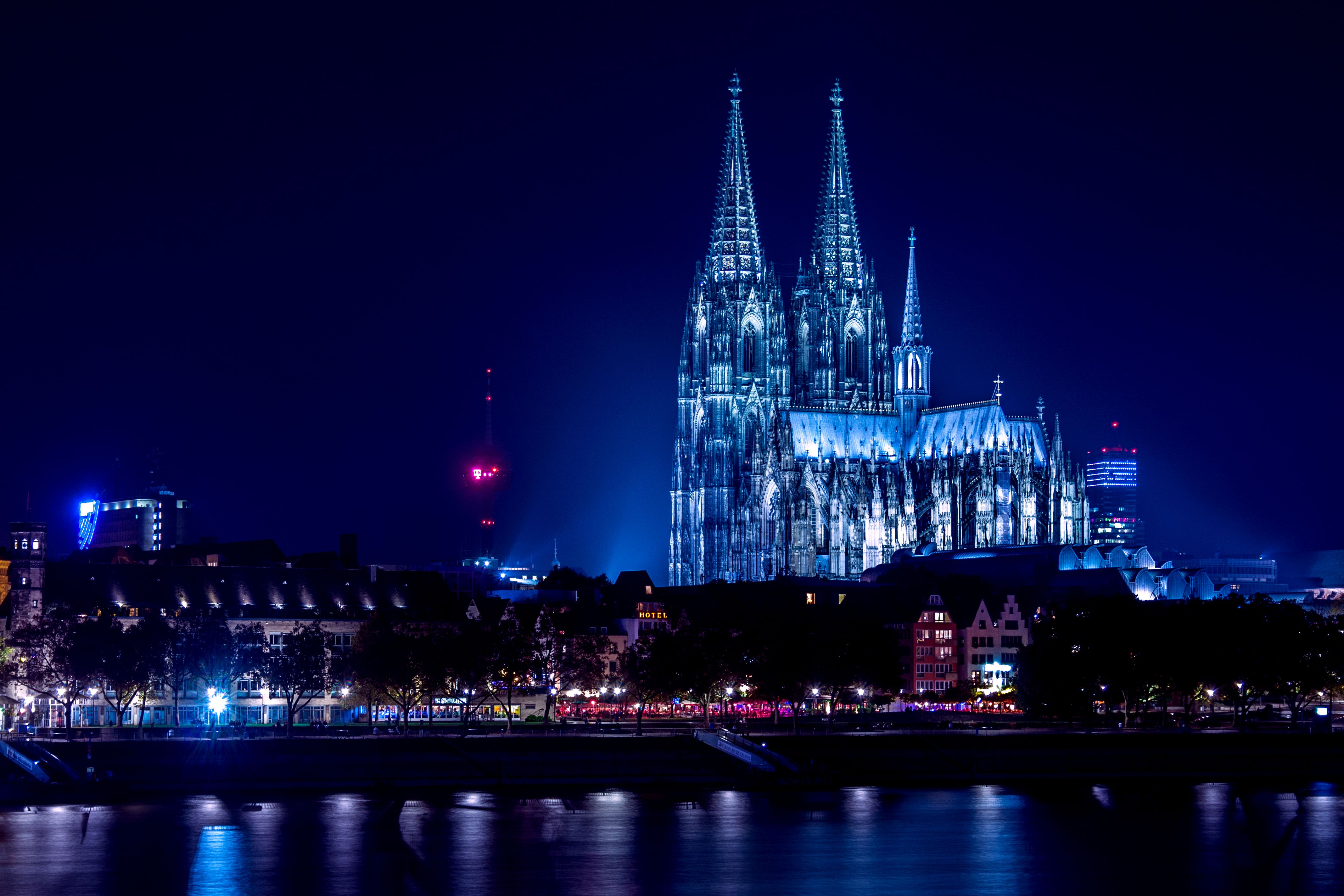 Cologne night
