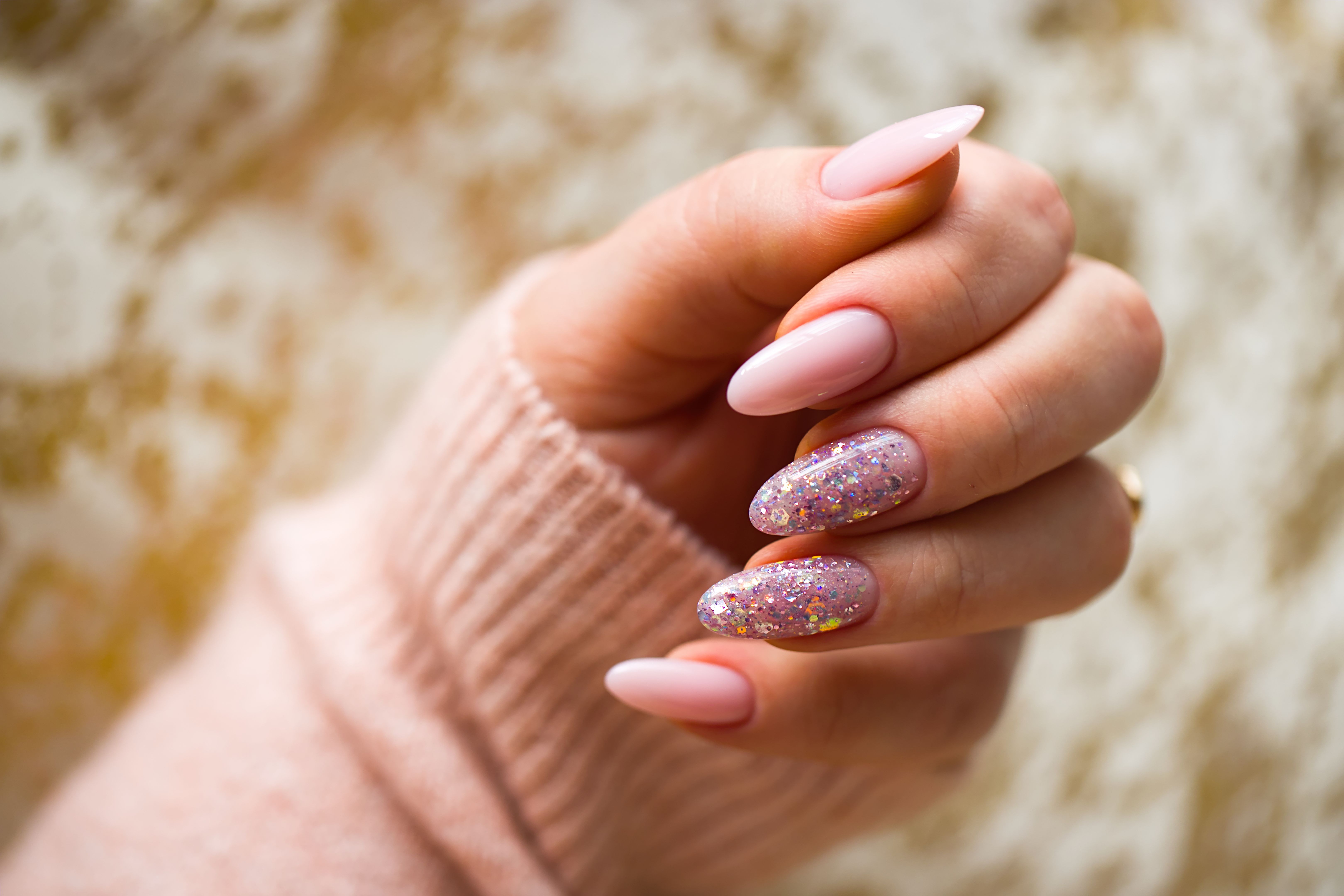 glitter nails