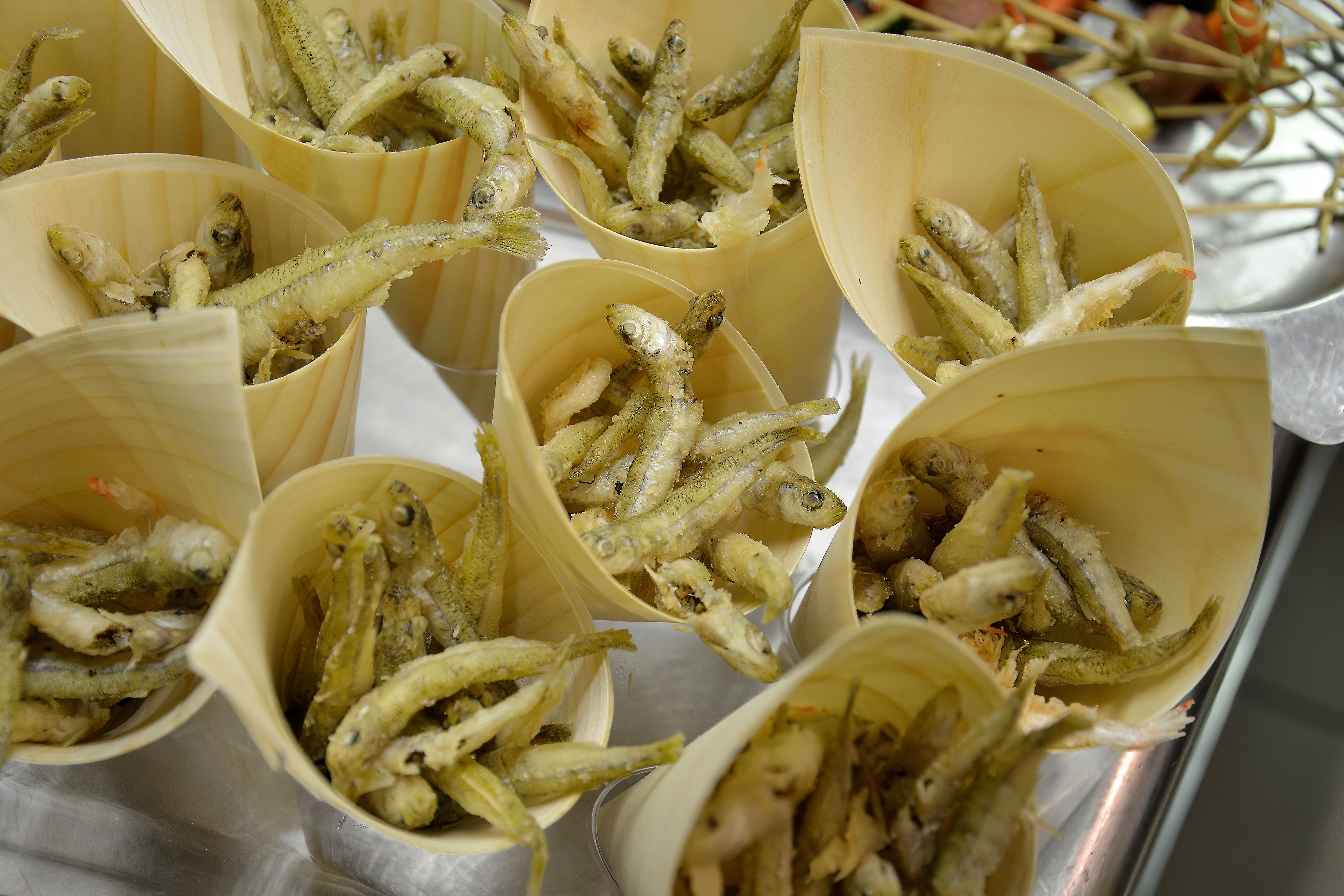 Cones with fried fish Cones with fried fish