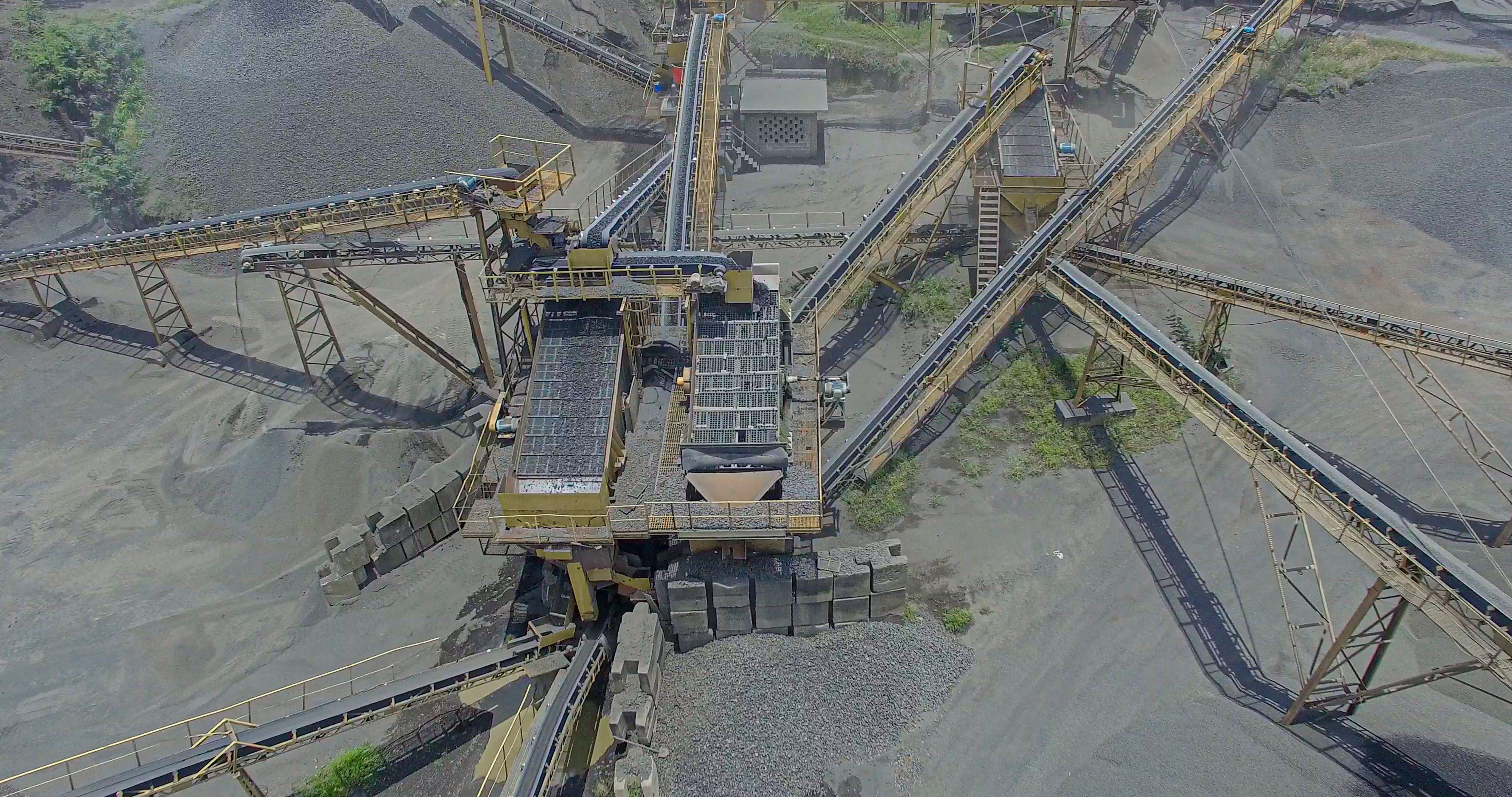conveyor belt mine line rock transport