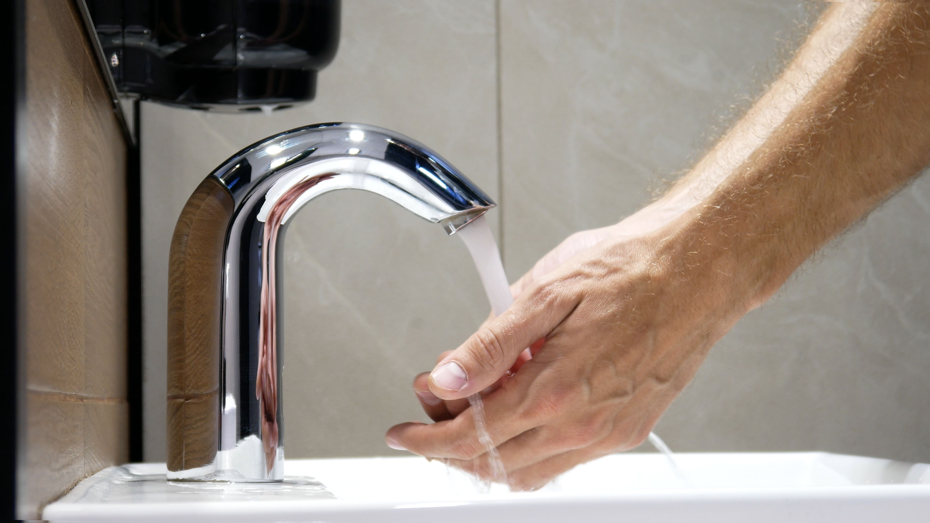 touchless faucet