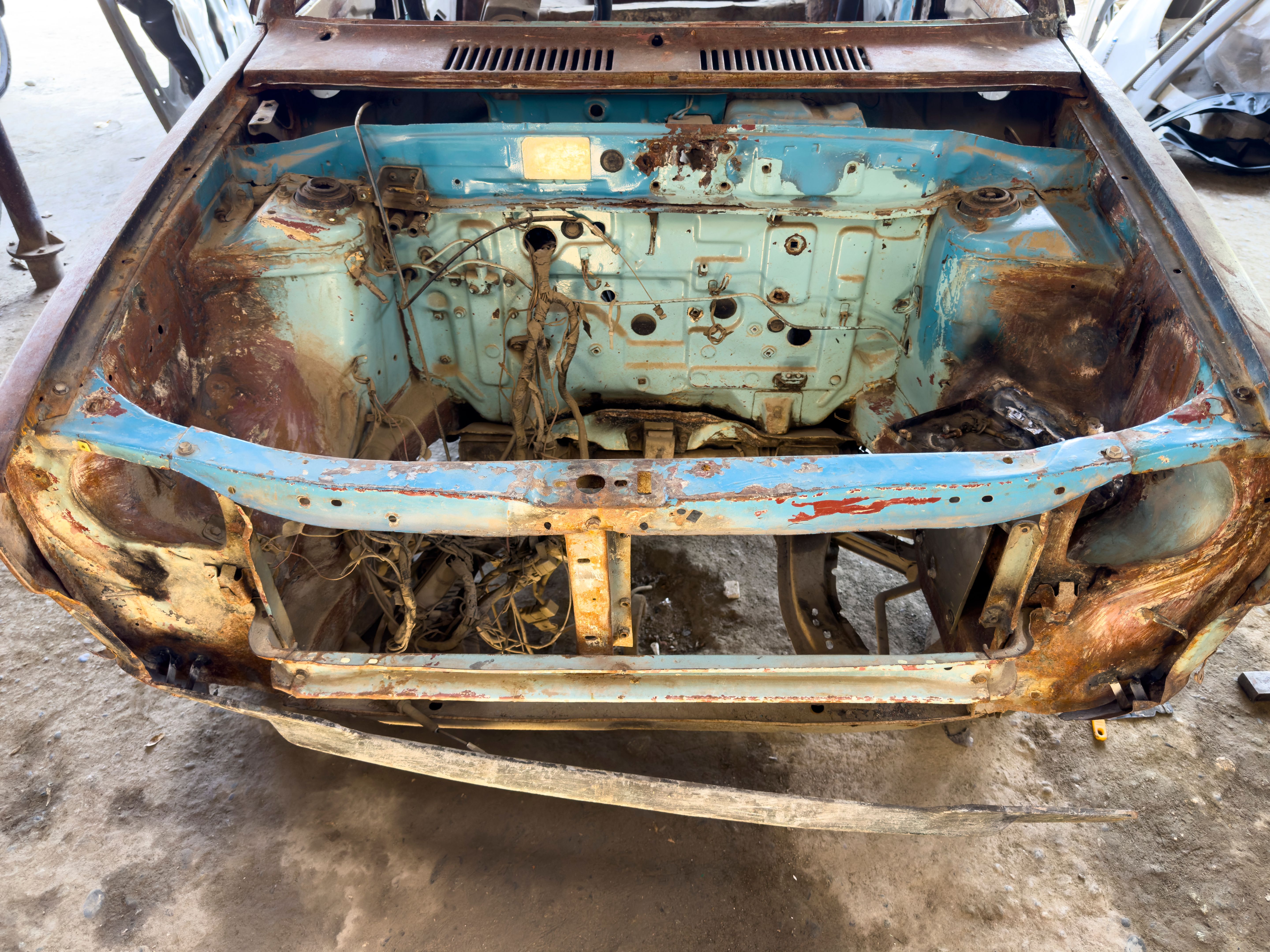rusty car restoration