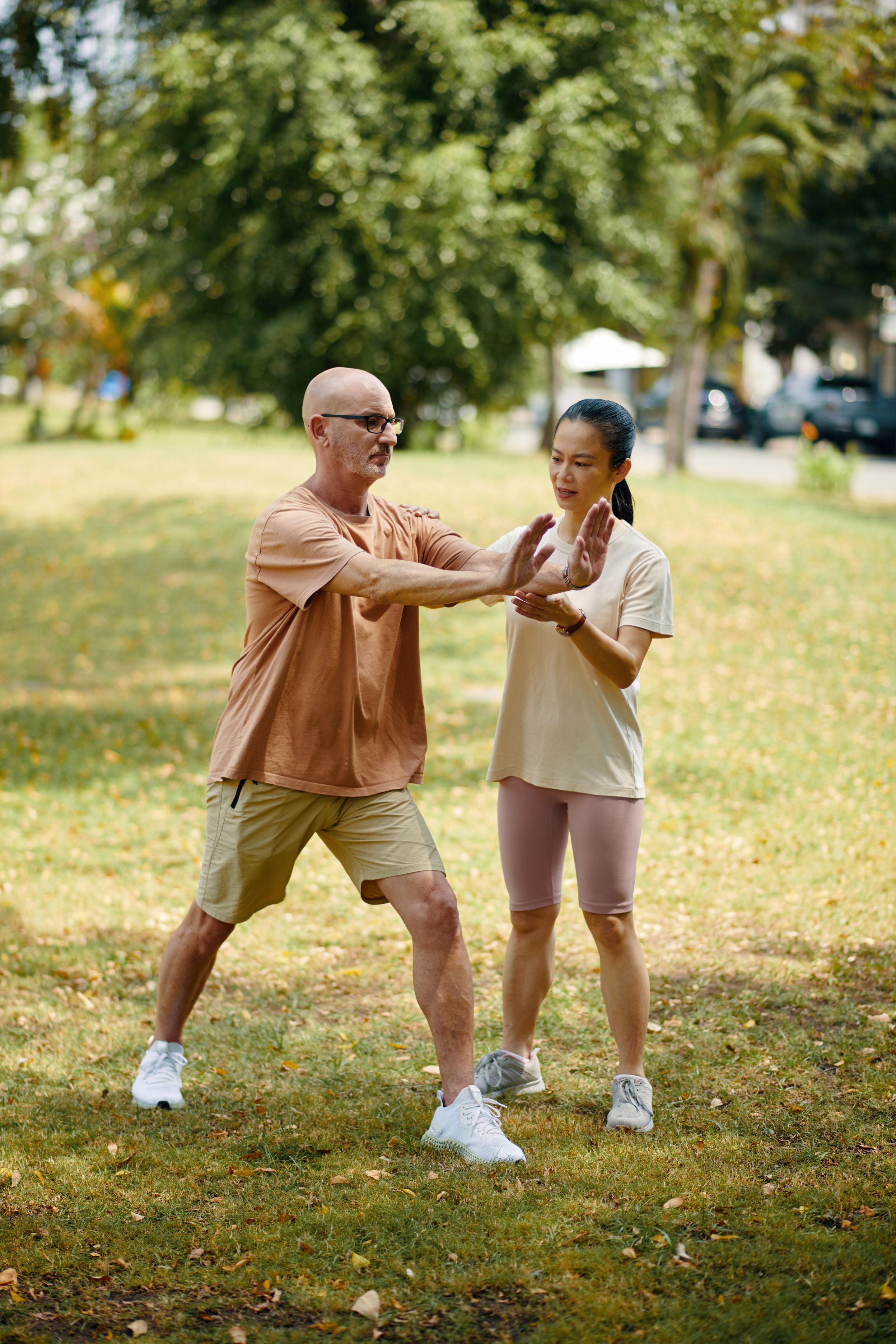 personal trainer guiding