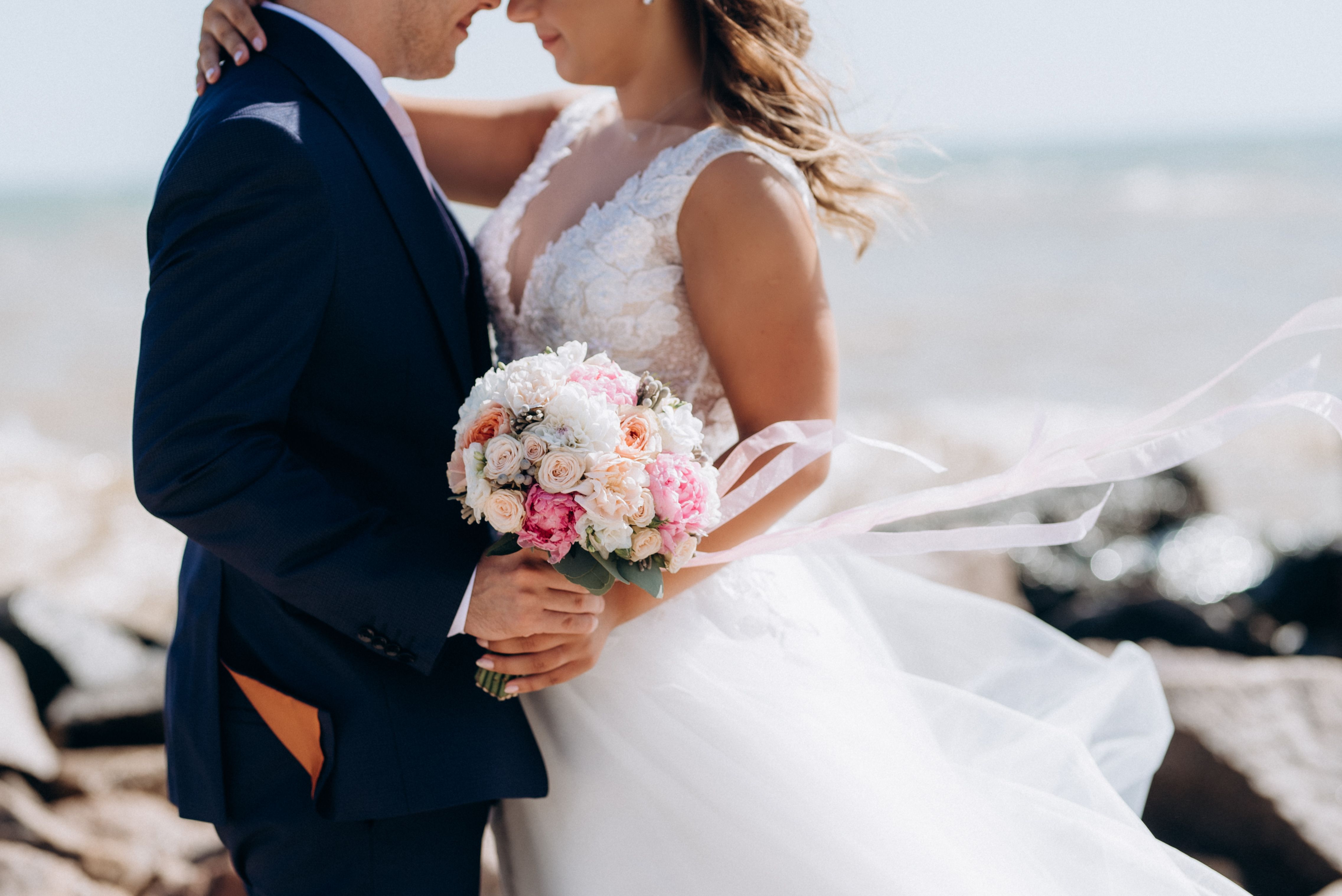 sunny weather wedding