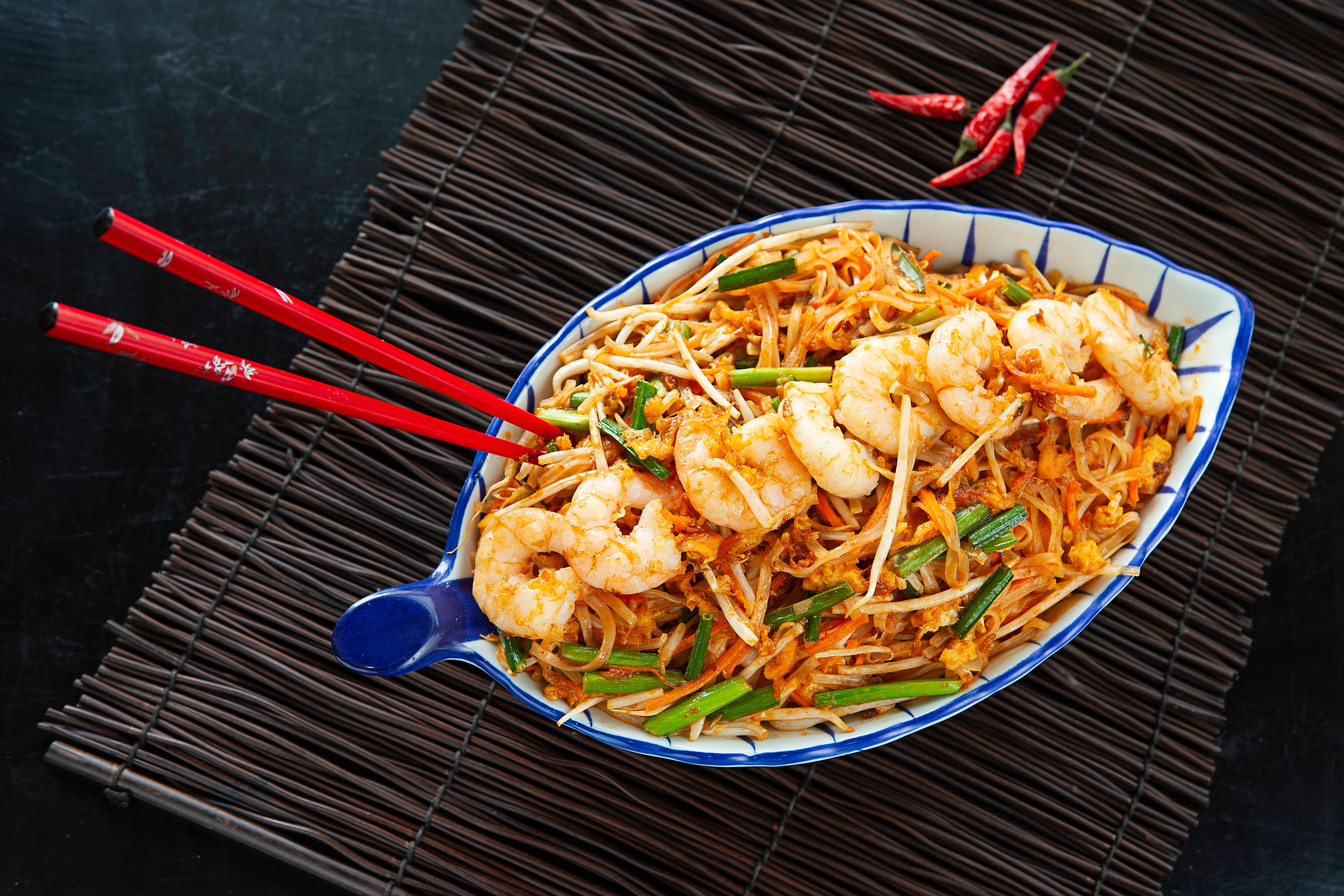 serving pad thai