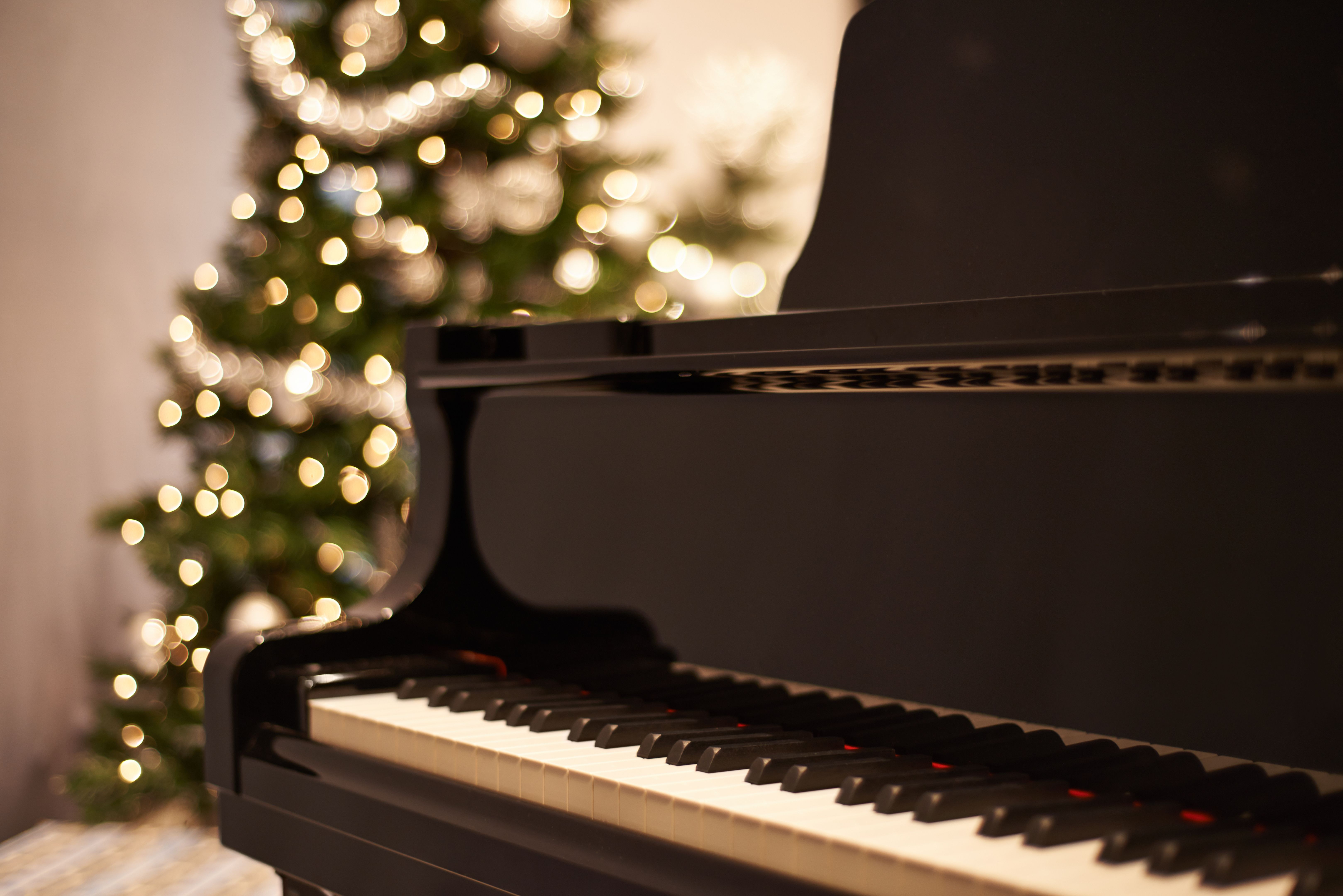 holiday piano