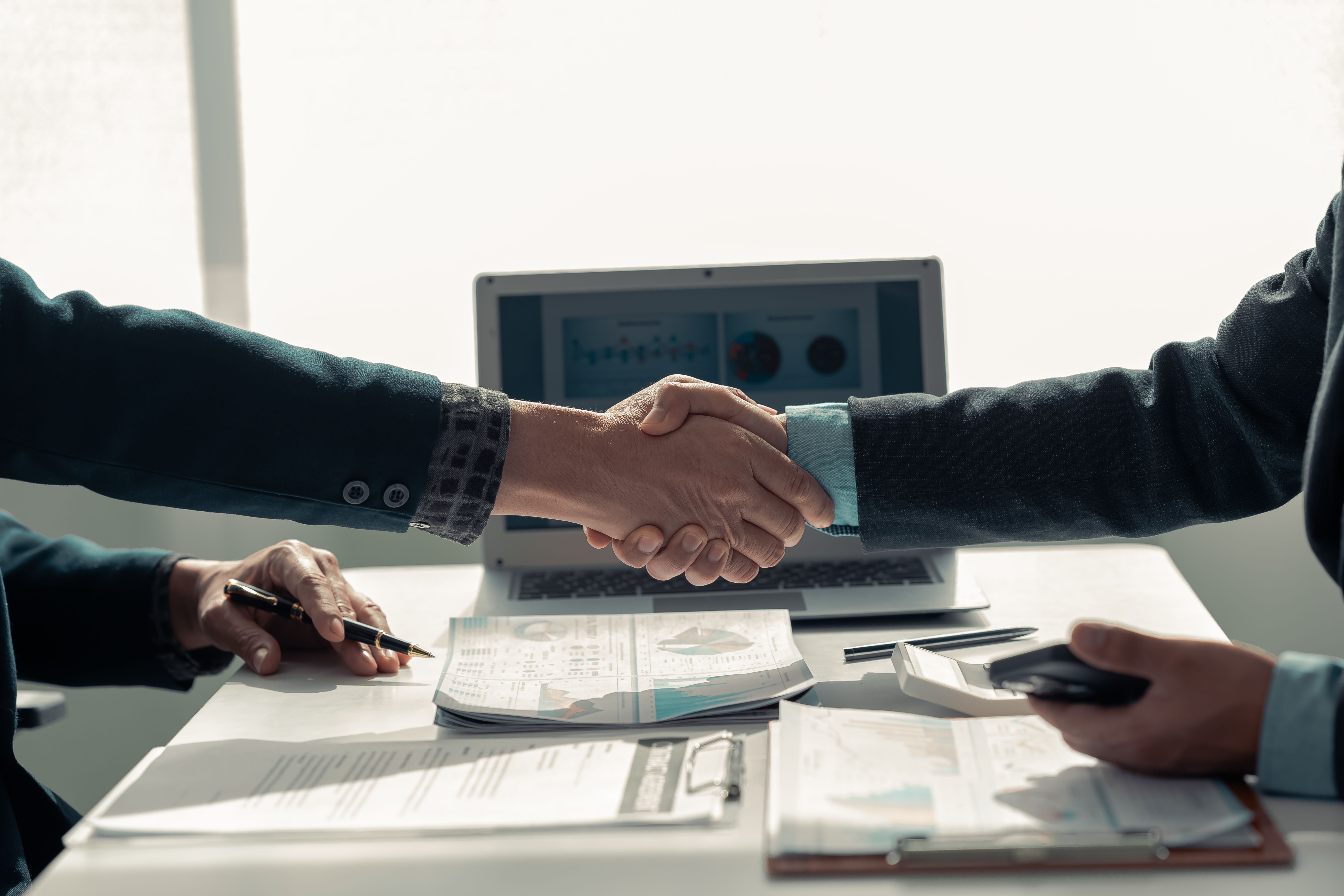 partnership handshake