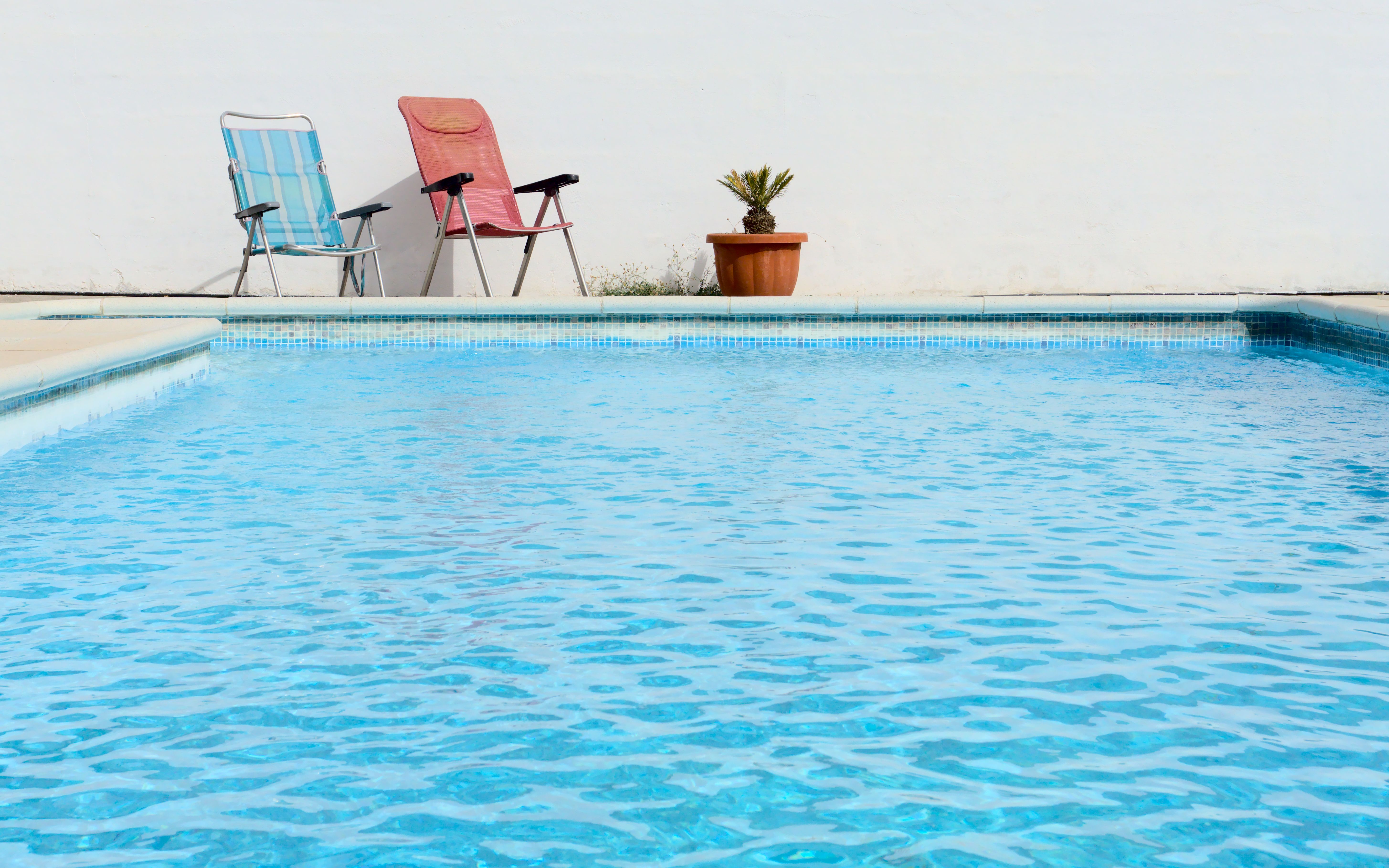 backyard pool location