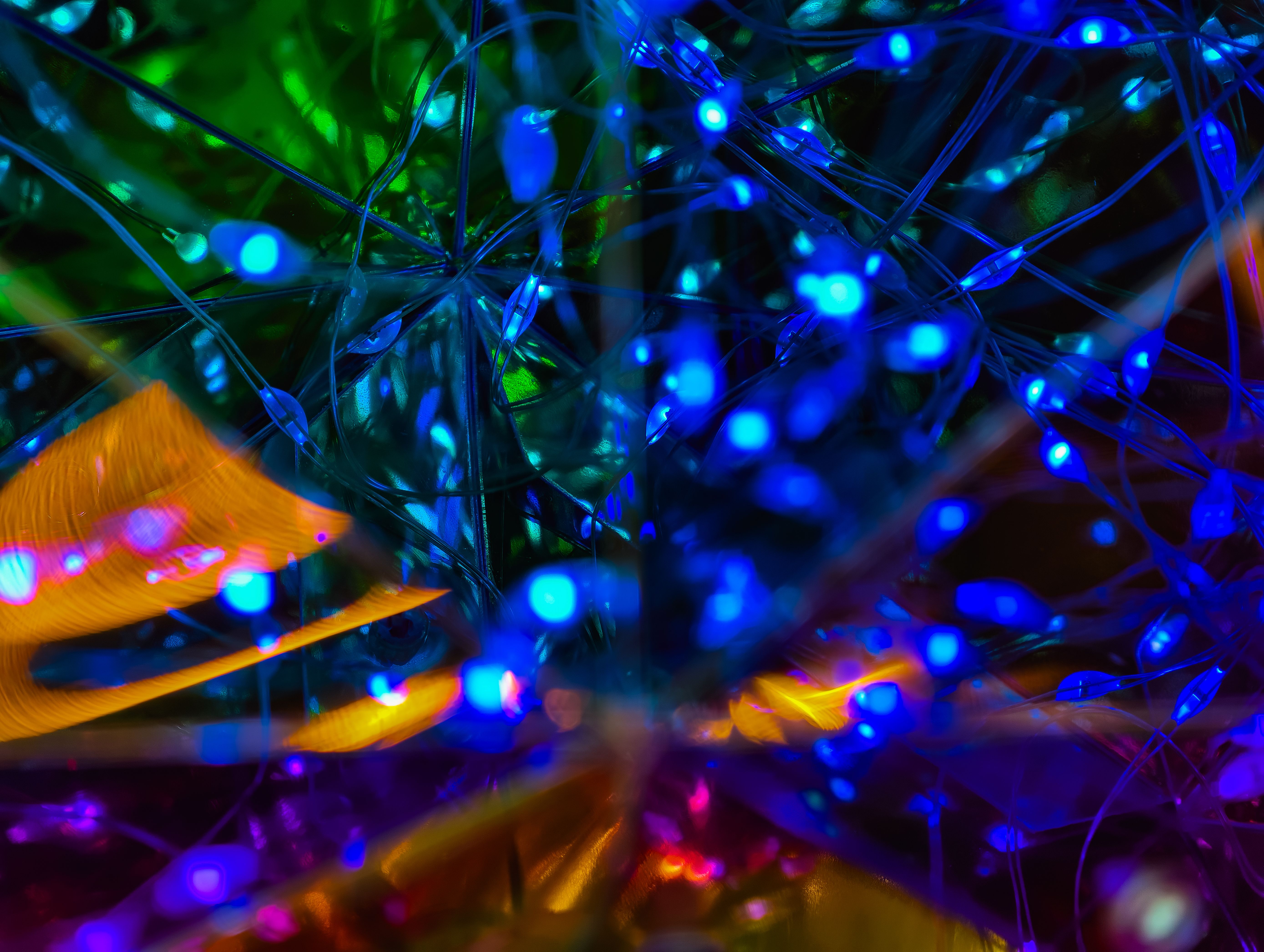 solar holiday lights