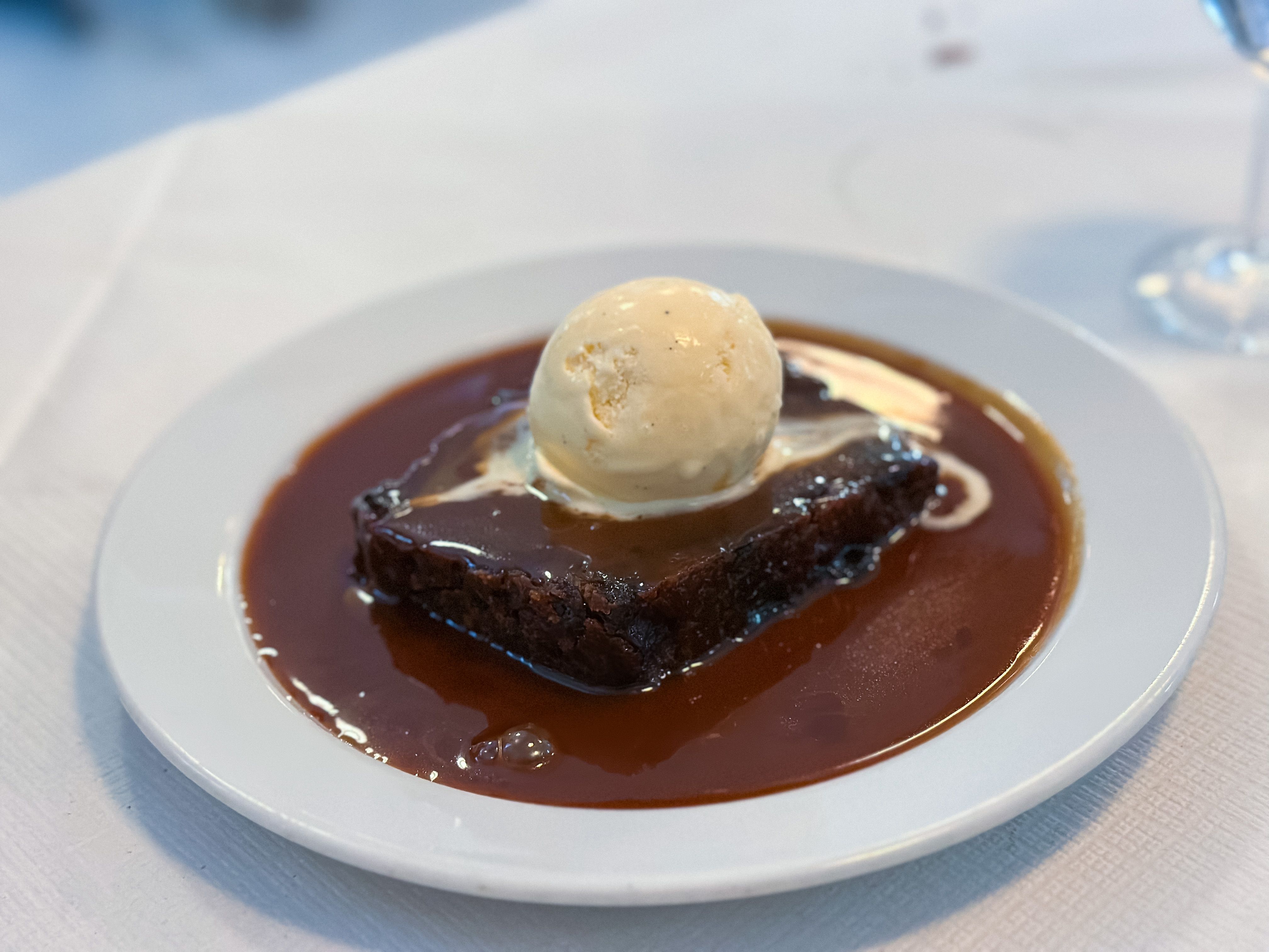 sticky toffee pudding