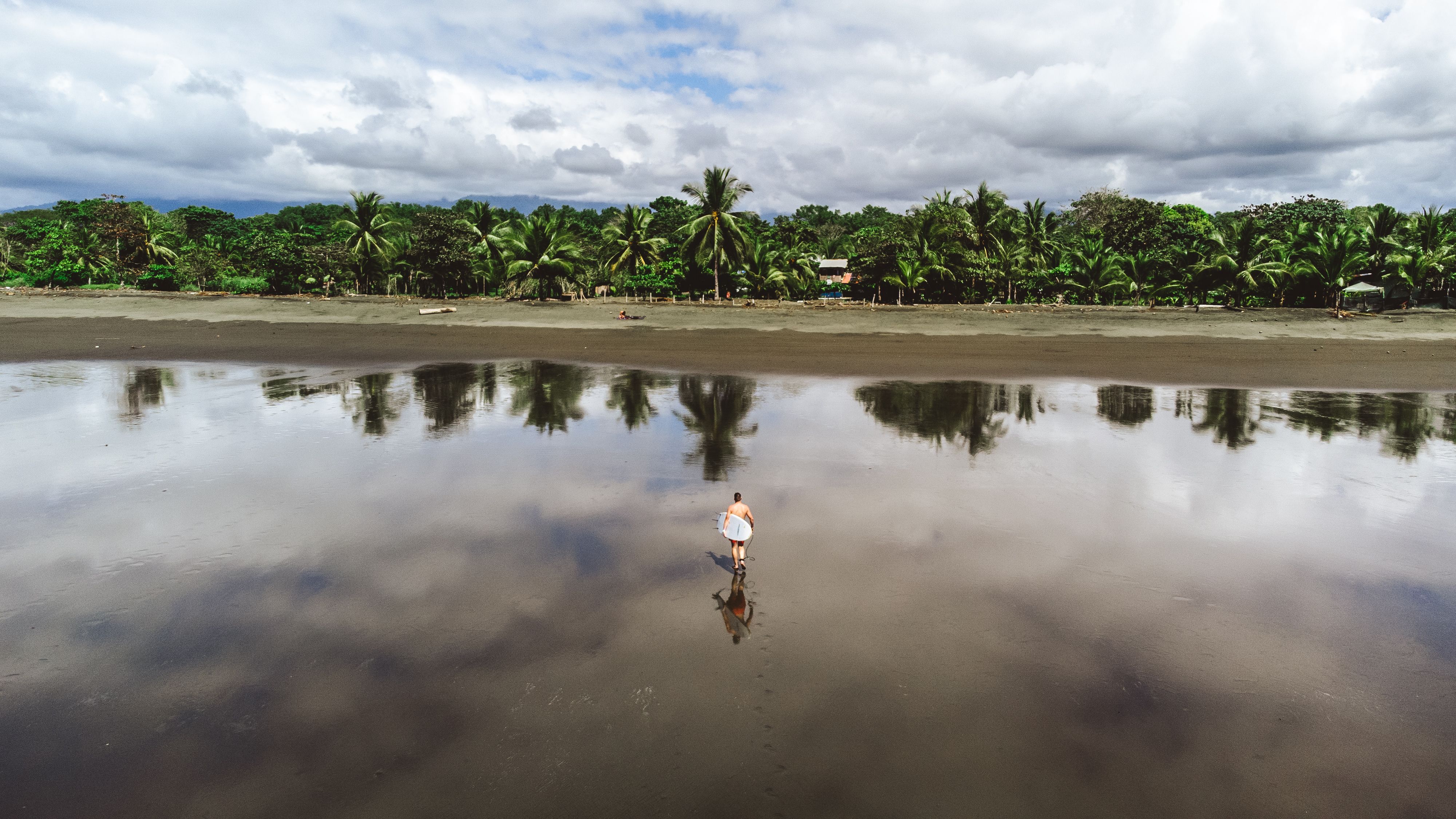 surfing costa rica