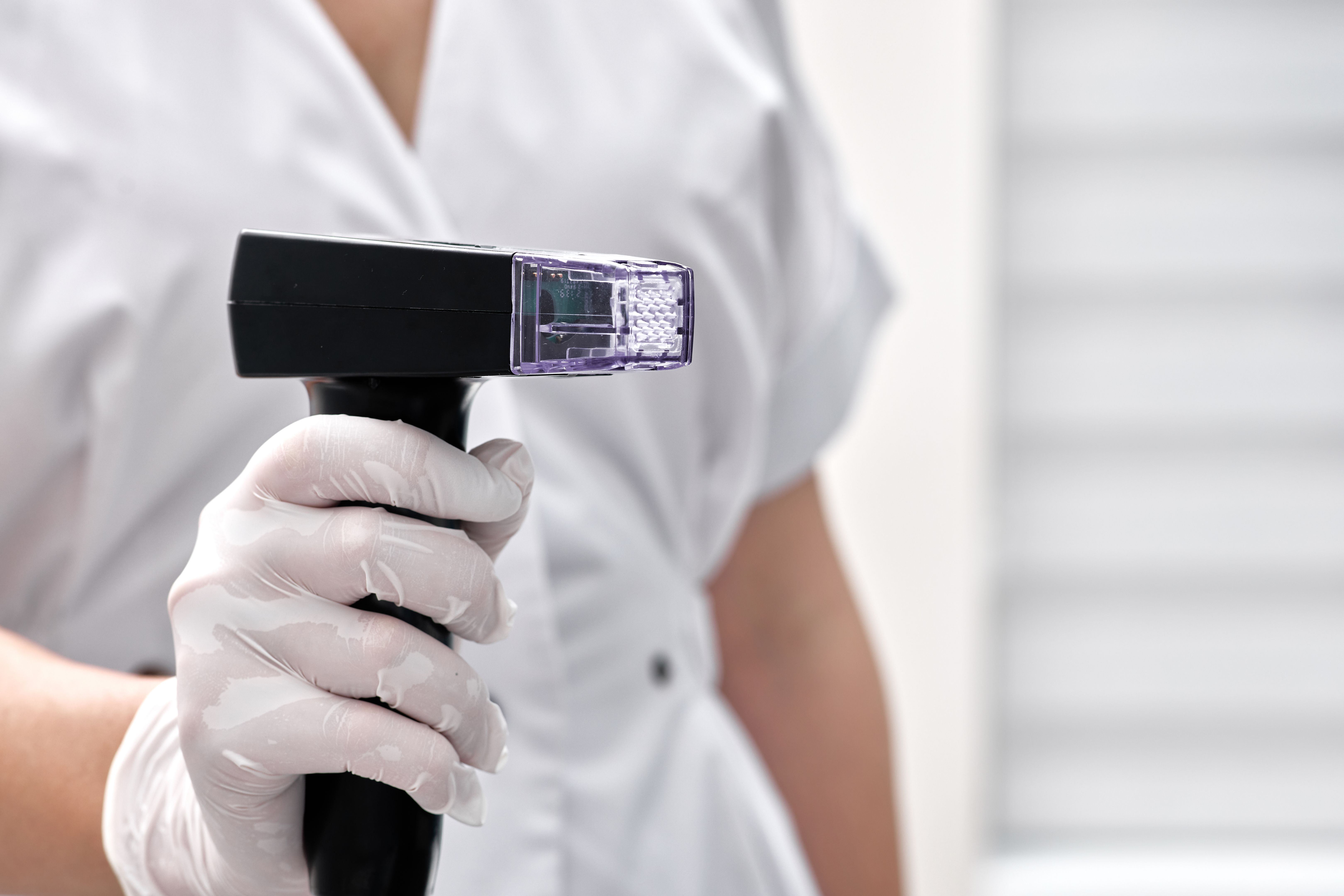 aesthetic device cleaning