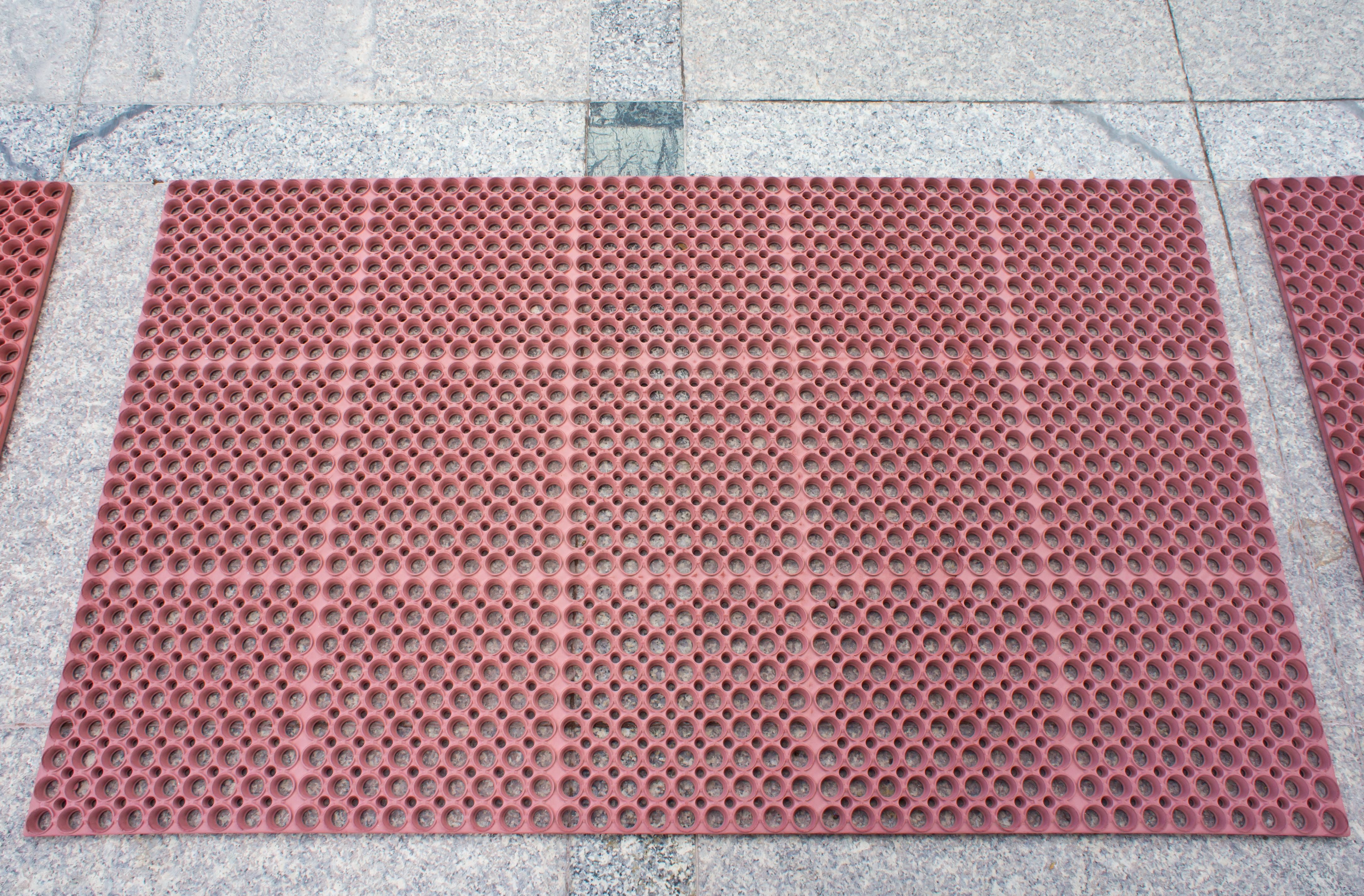 slip resistant mat