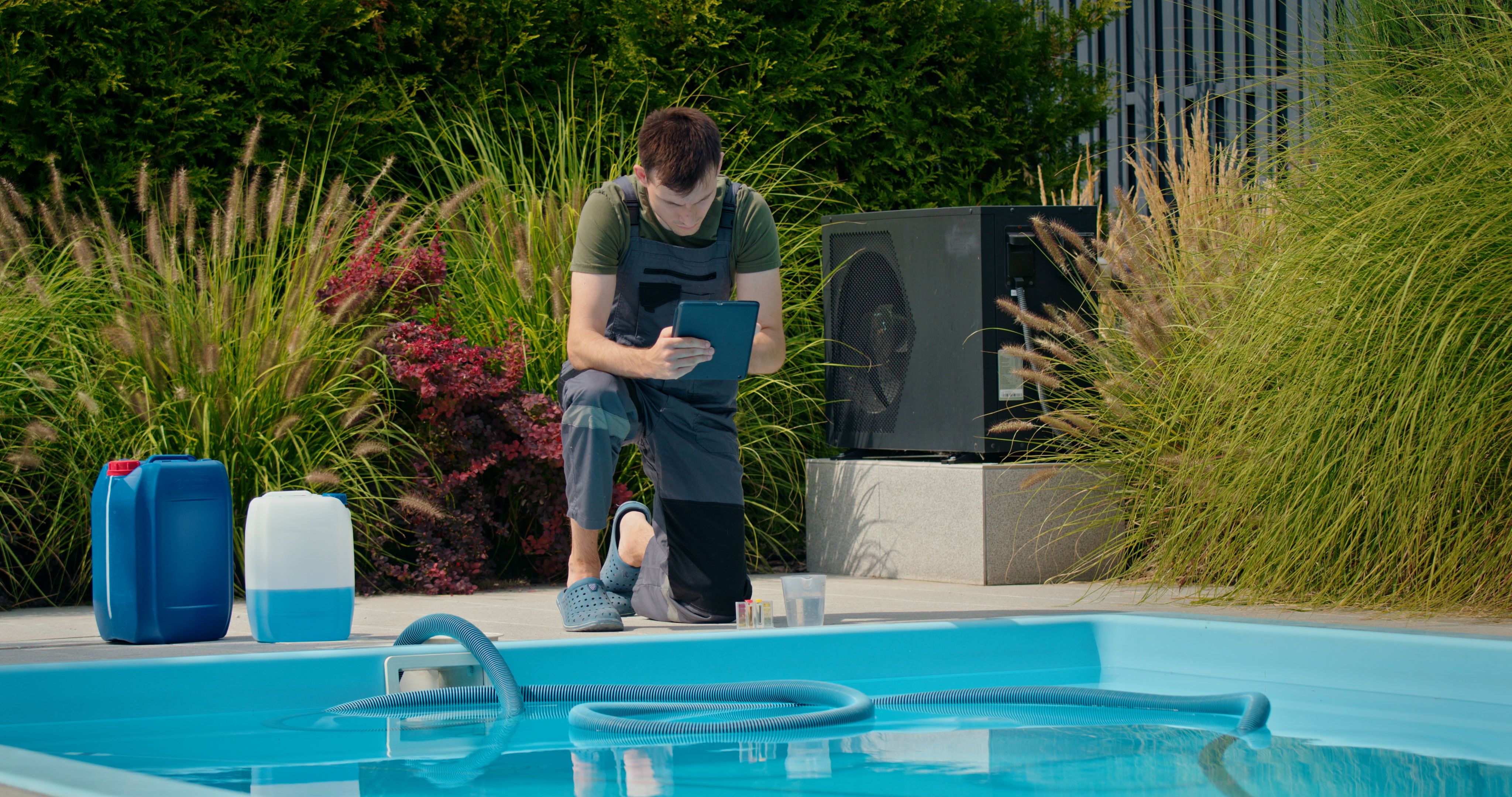 pool maintenance service