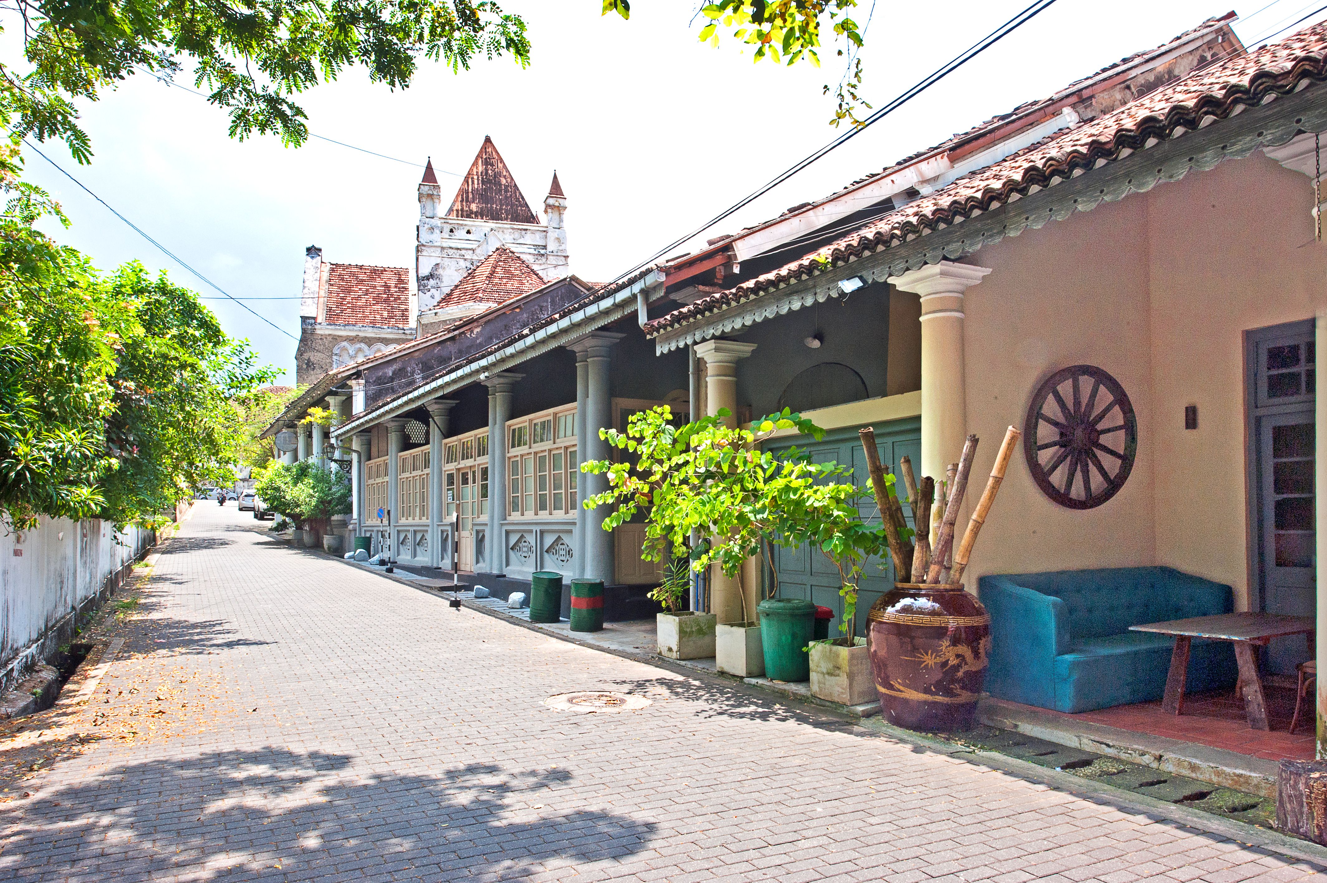Traditional street scene architecture, Galle Fort, Galle, Sri Lanka.