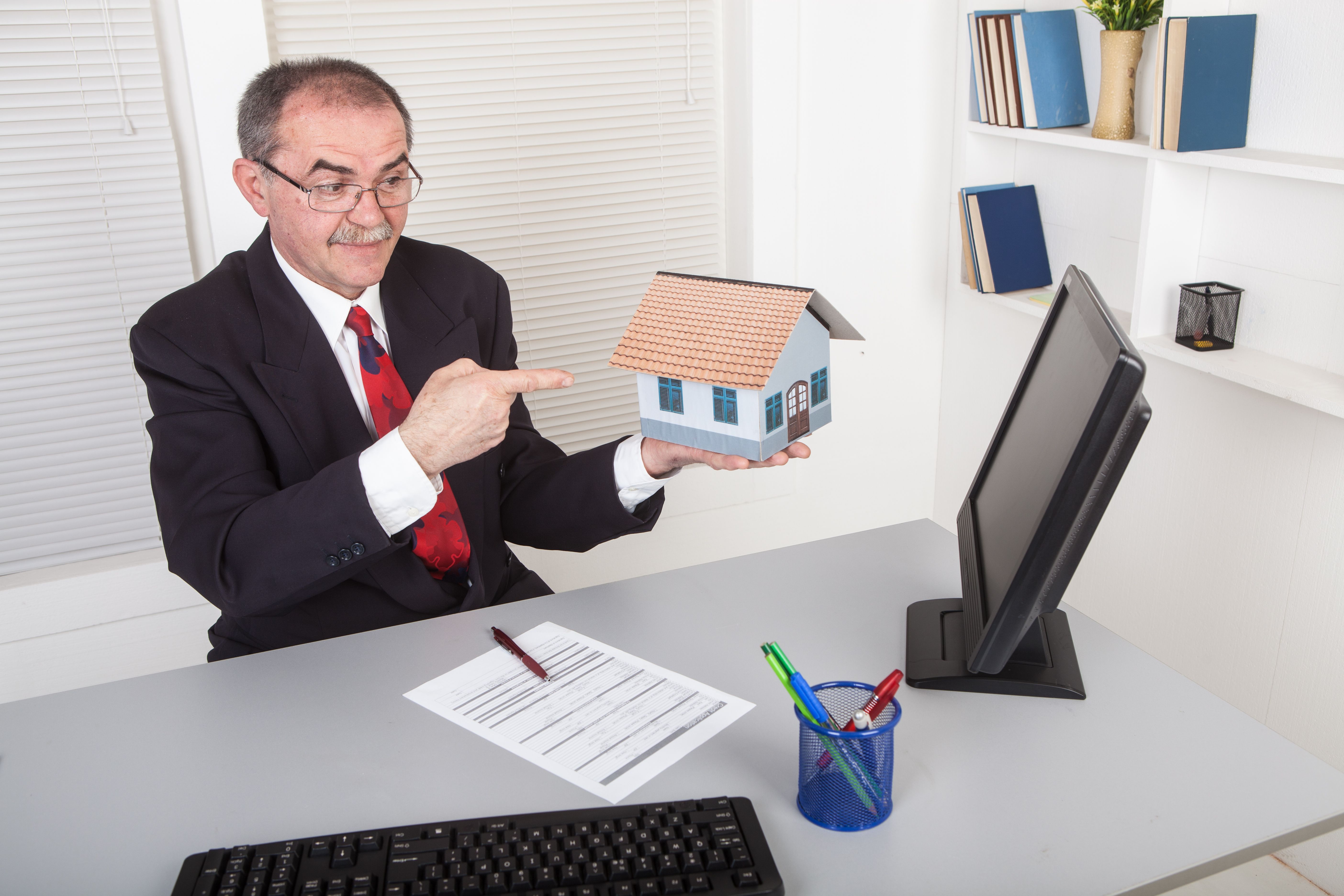 experienced mortgage broker