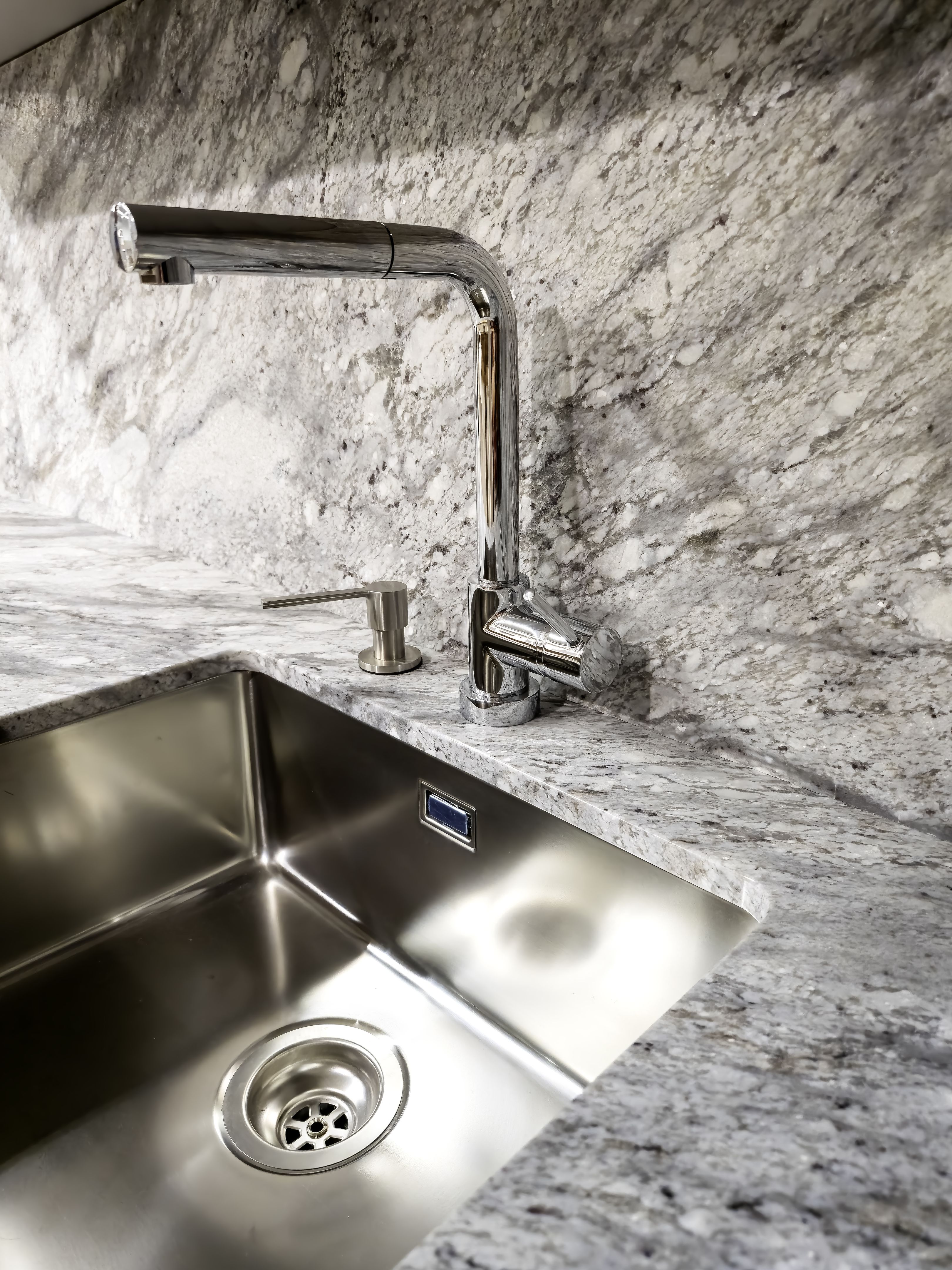 granite kitchen