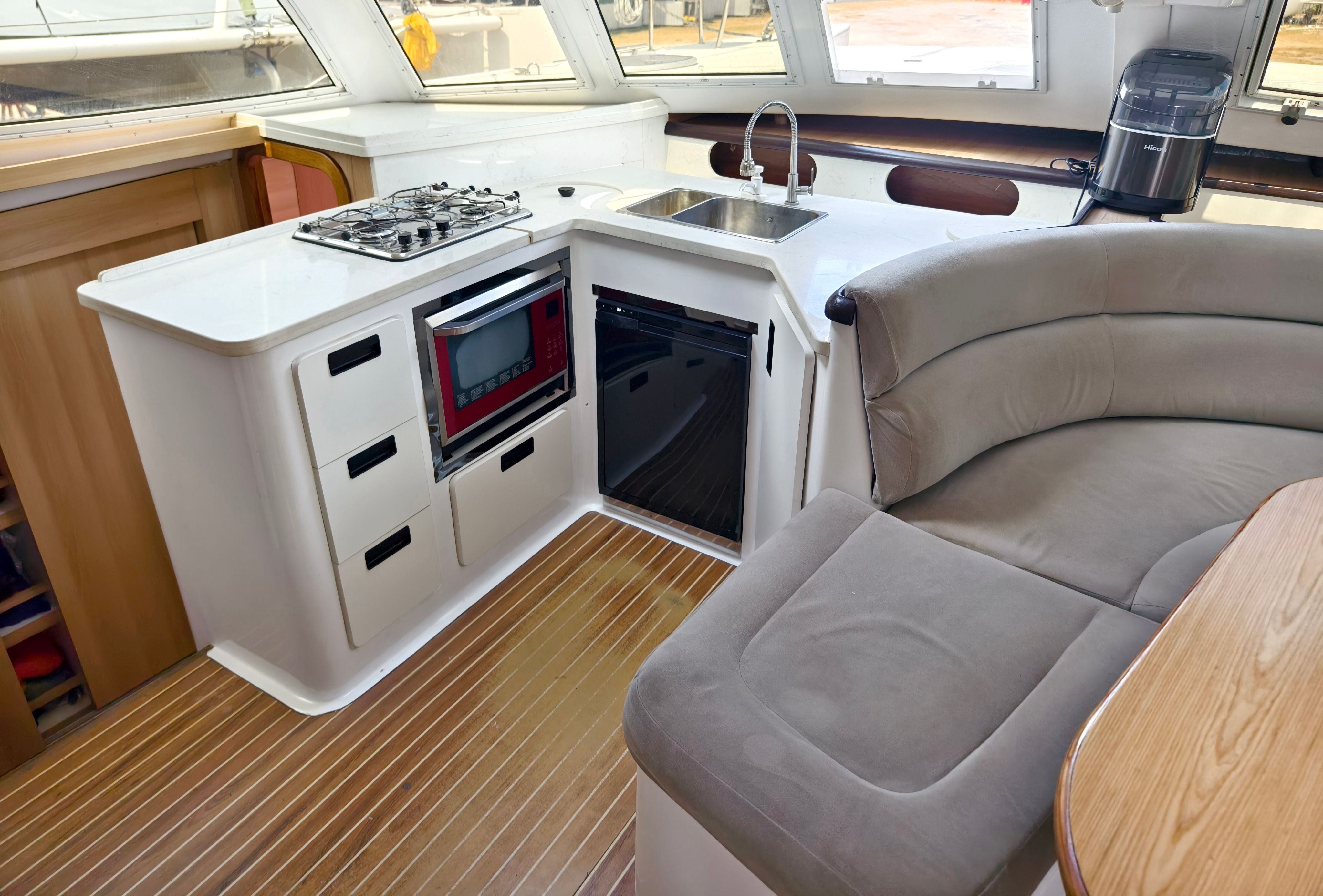 boat mobile detailing