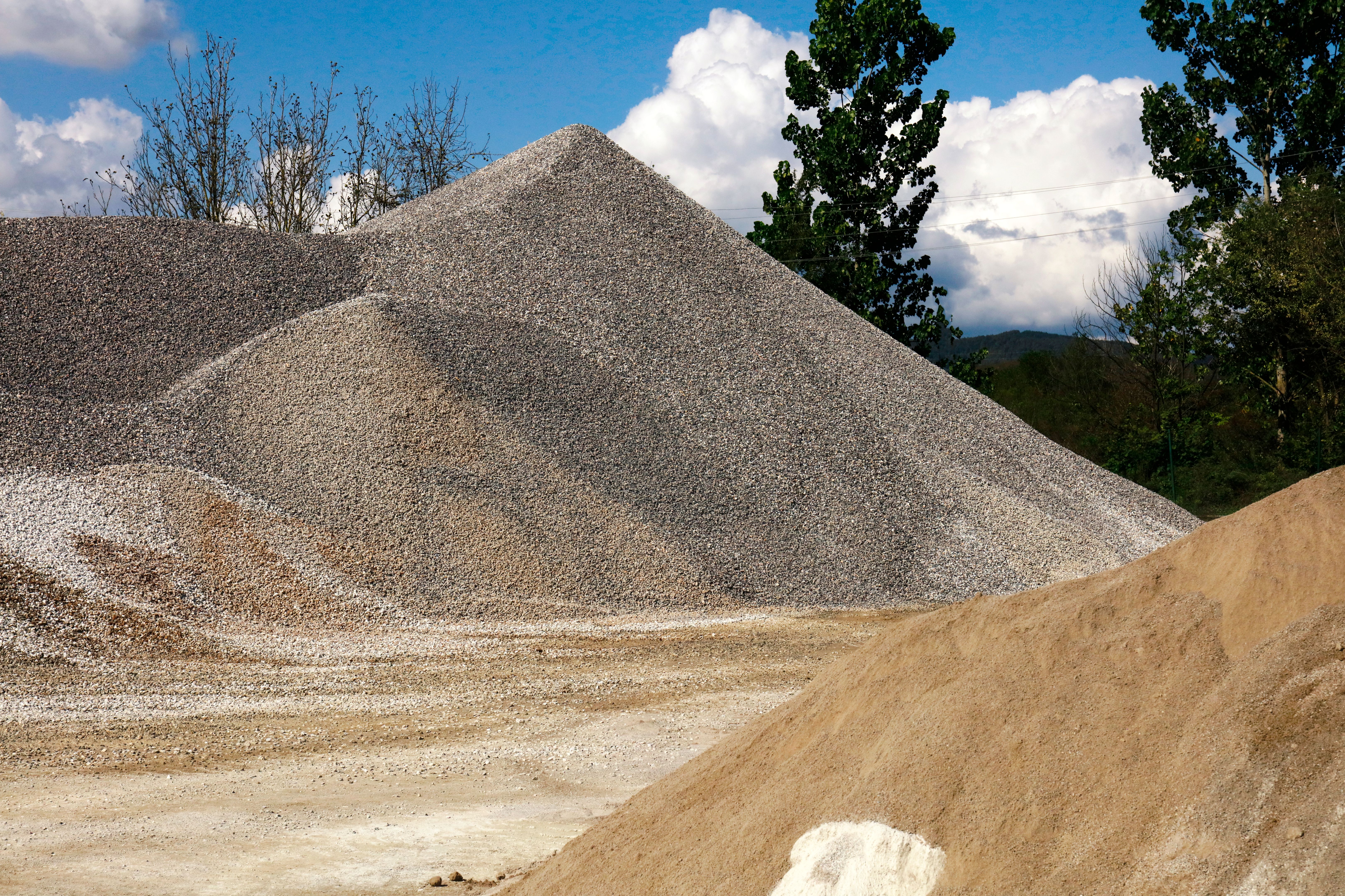 landscaping sand gravel