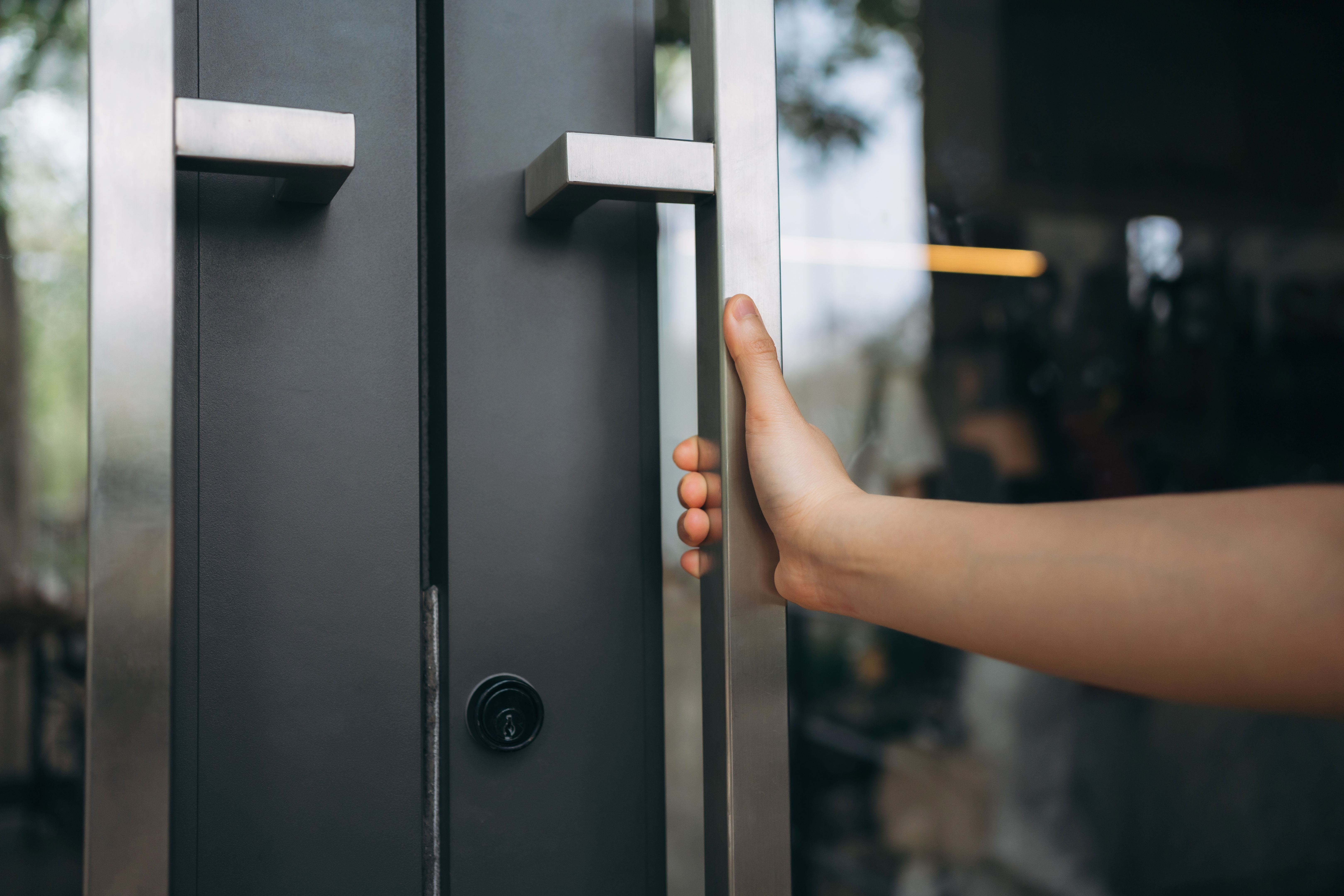 commercial door hardware