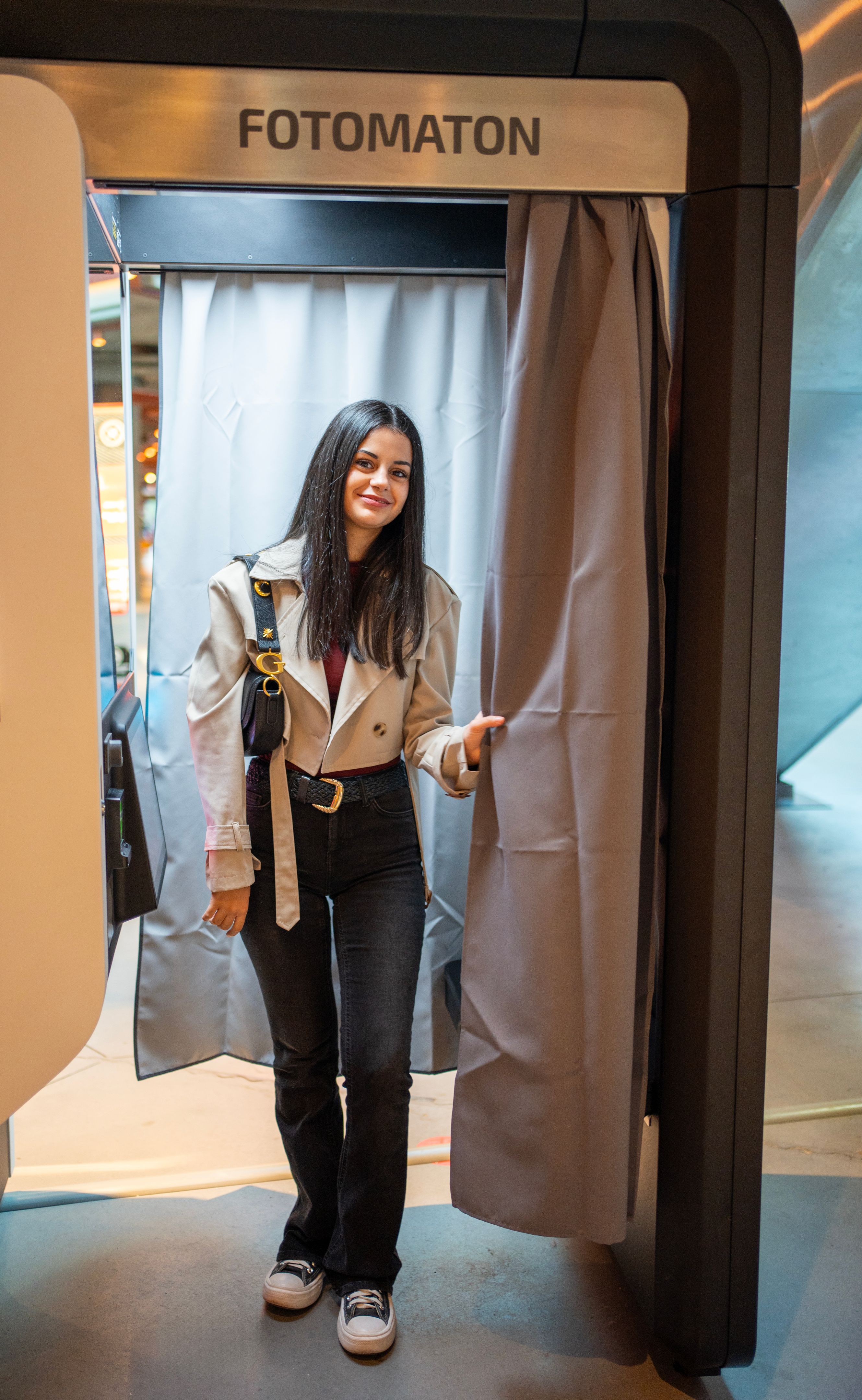 enclosed photo booth