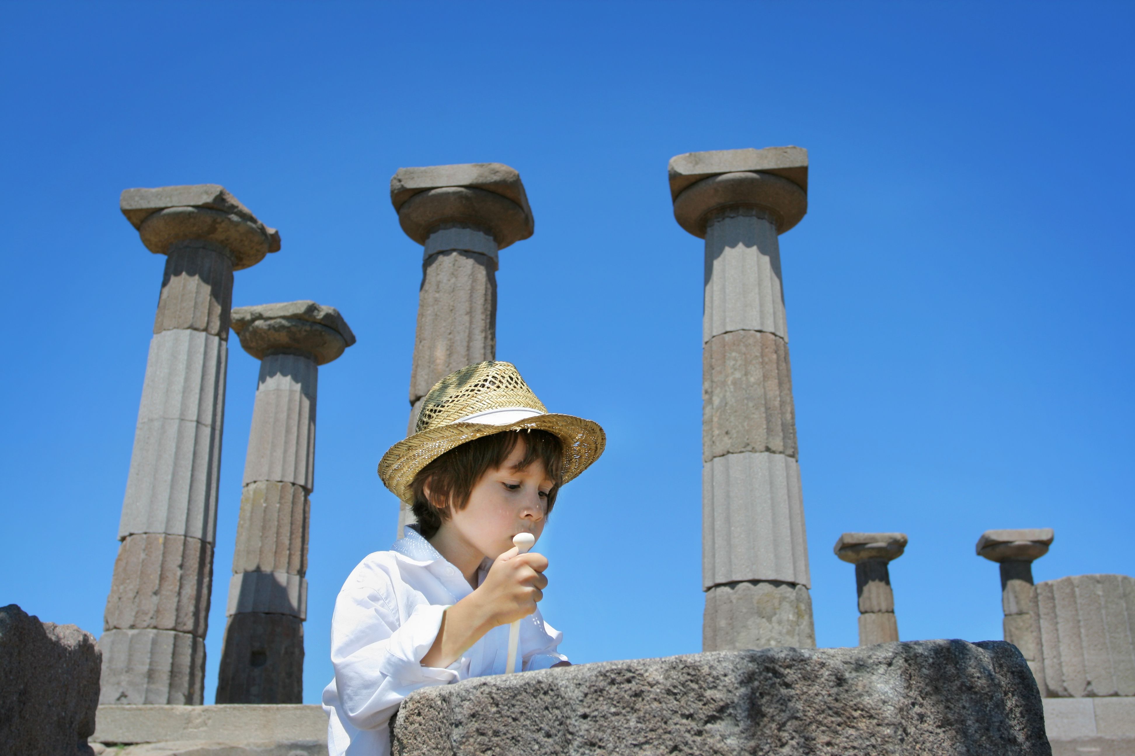 Little archaeologist Little archaeologist