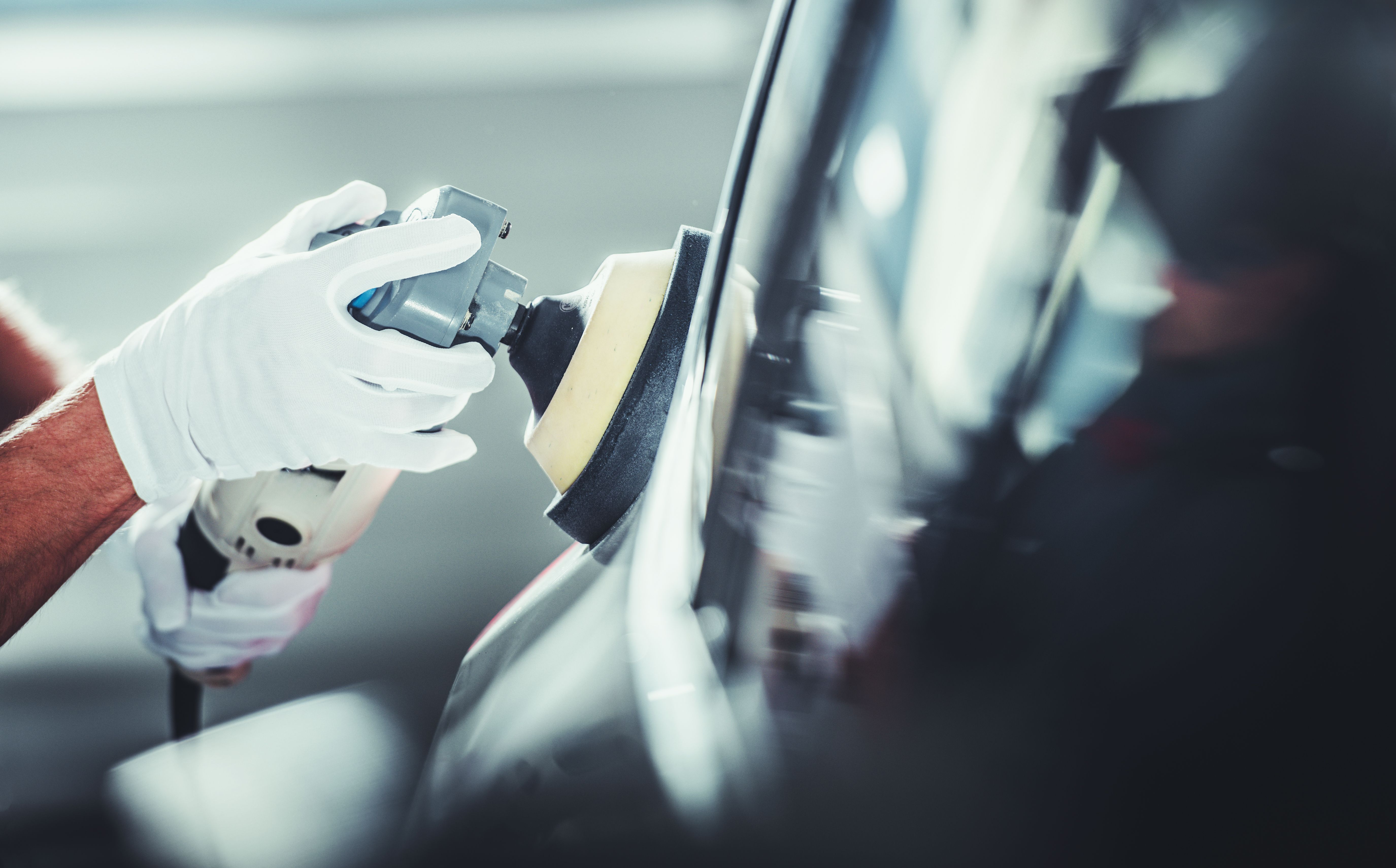 professional car detailer