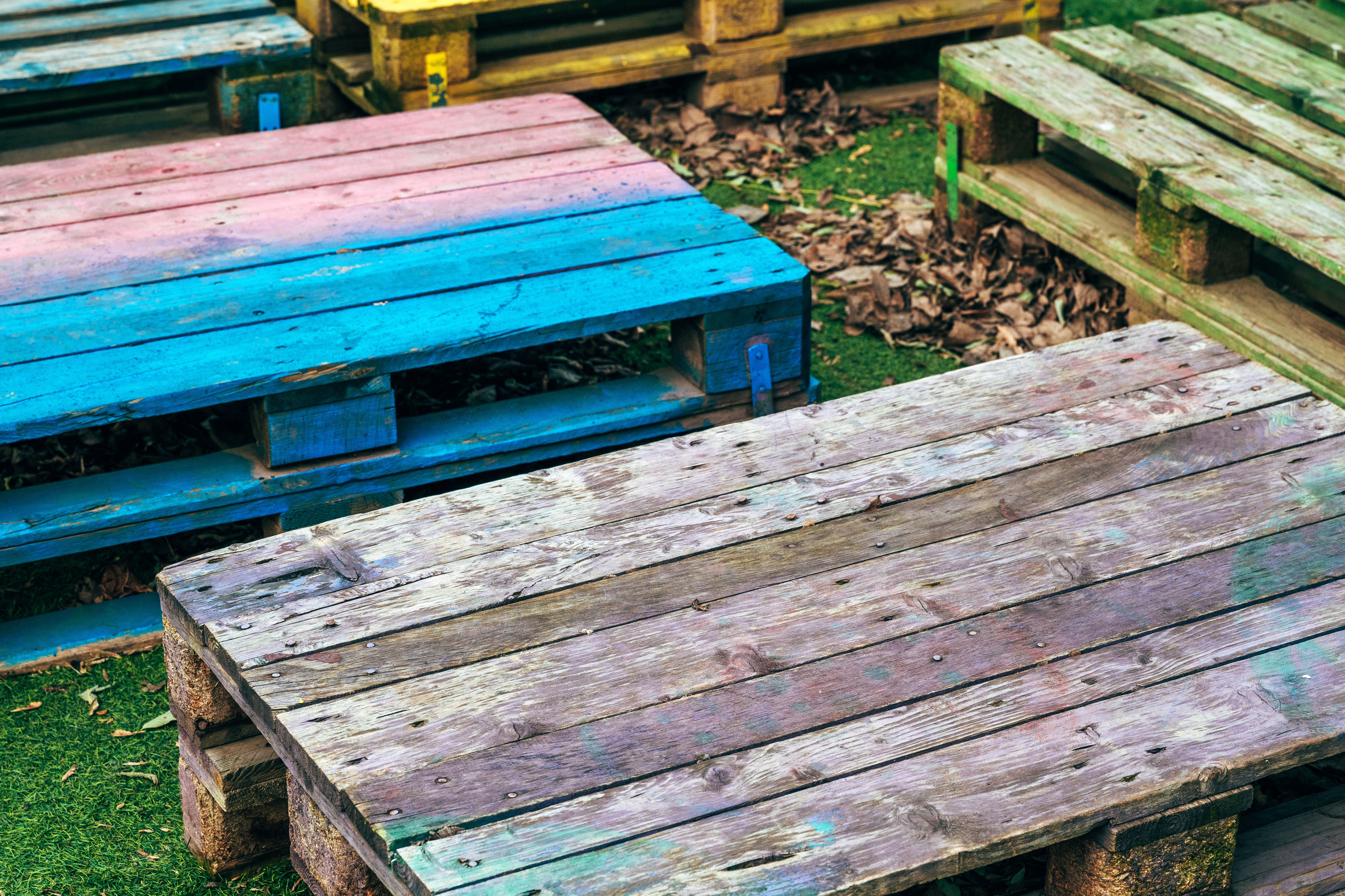 outdoor pallet decor