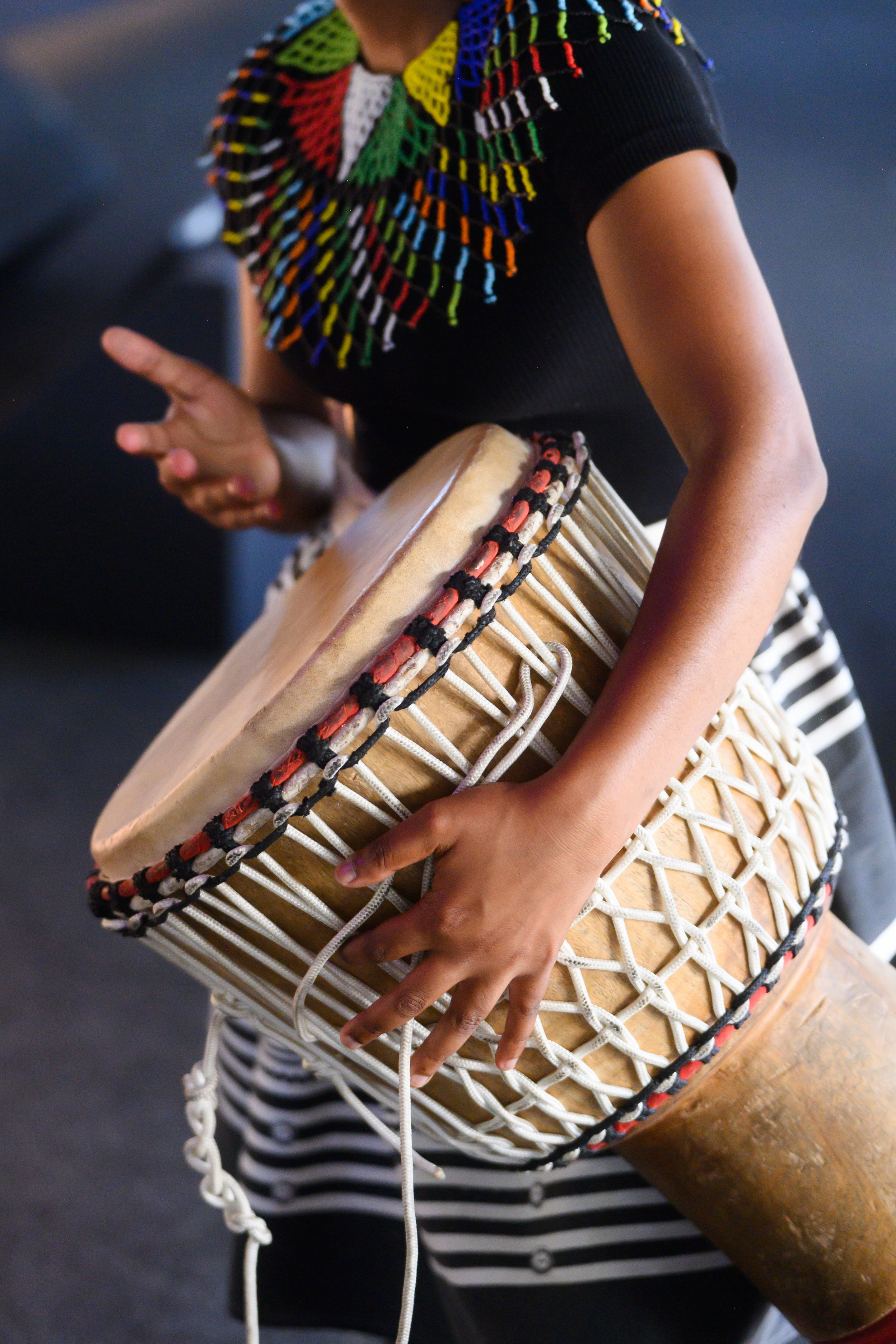 african drumming and dance