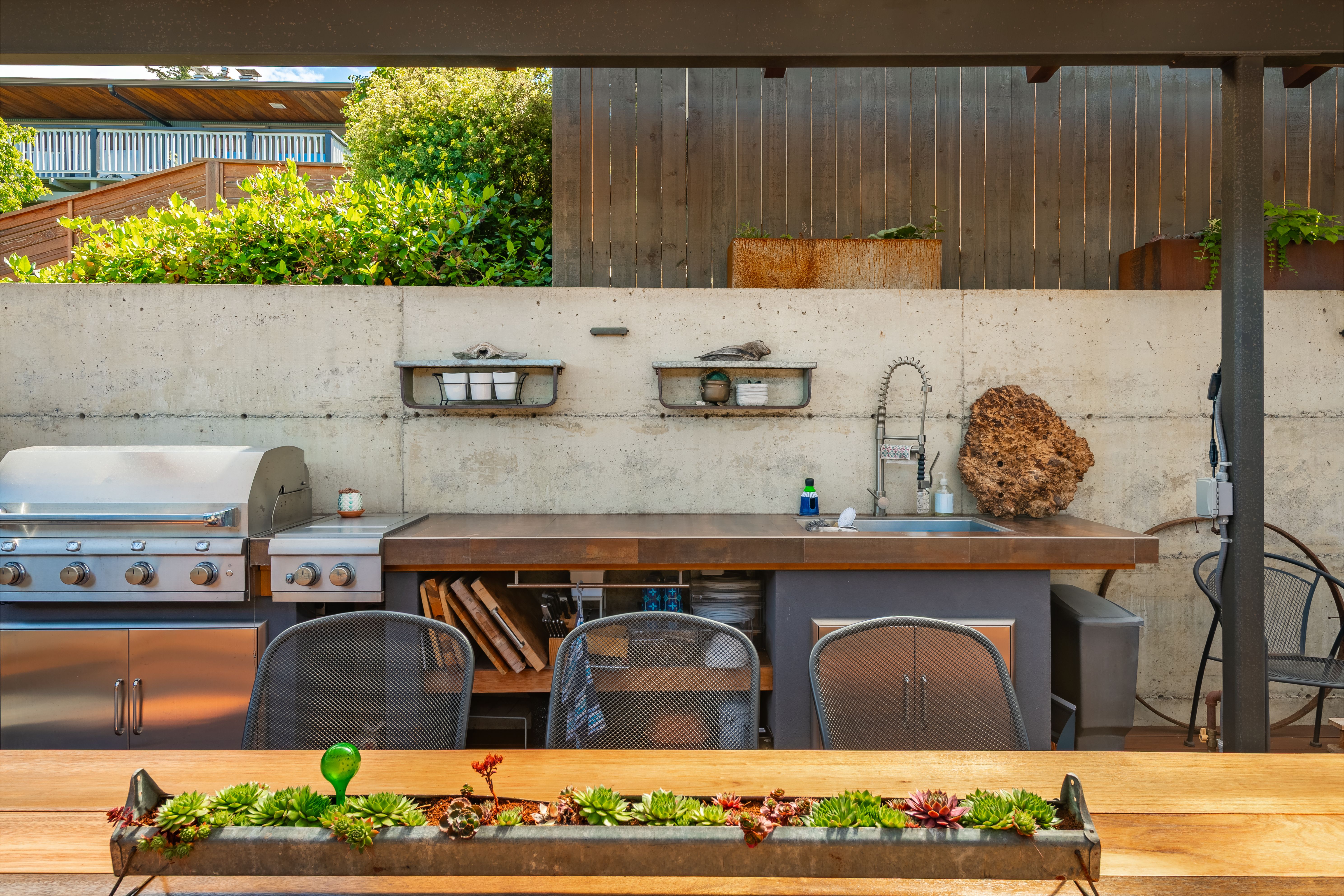 Mediterranean outdoor kitchen