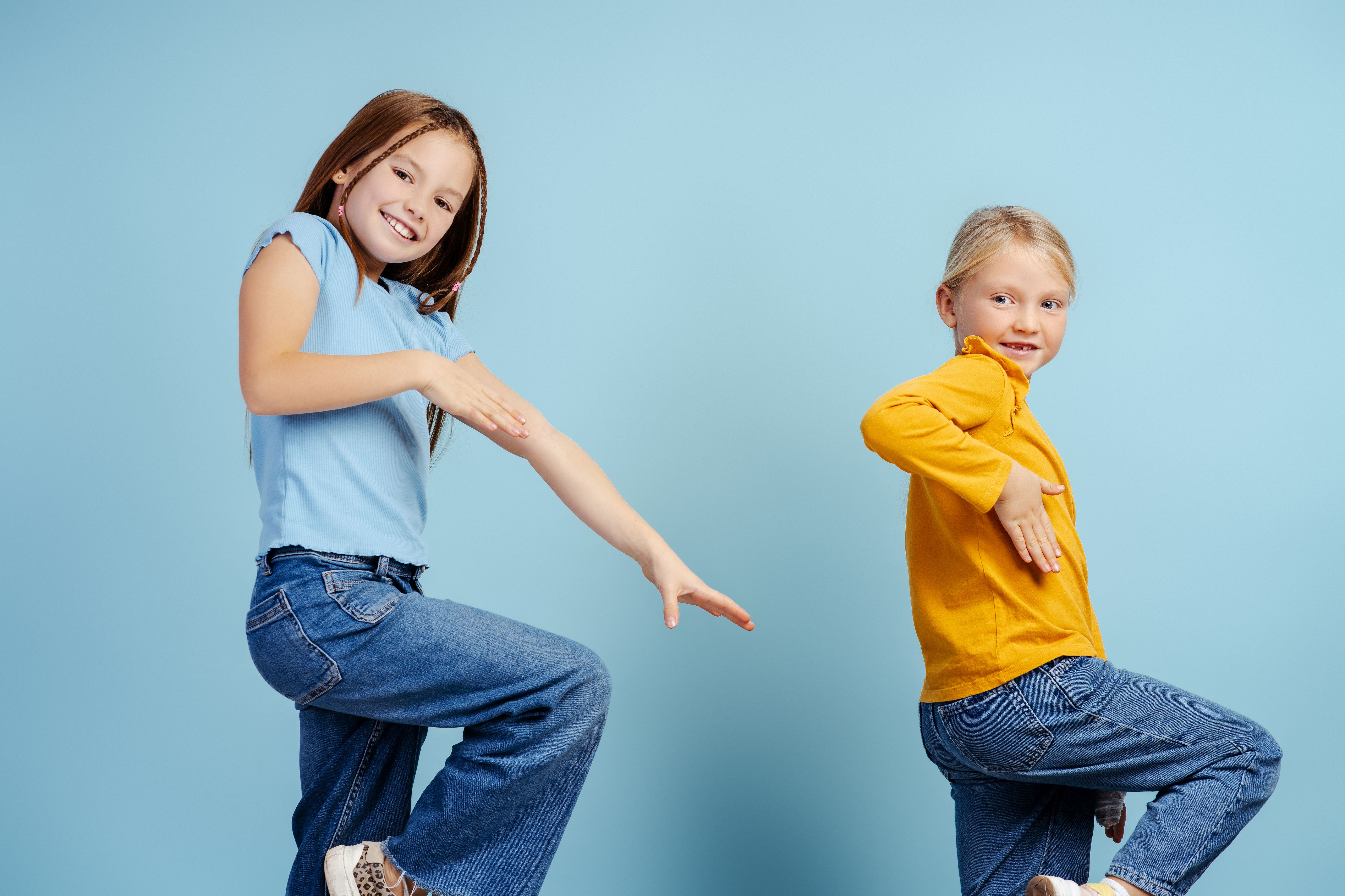kids dancing