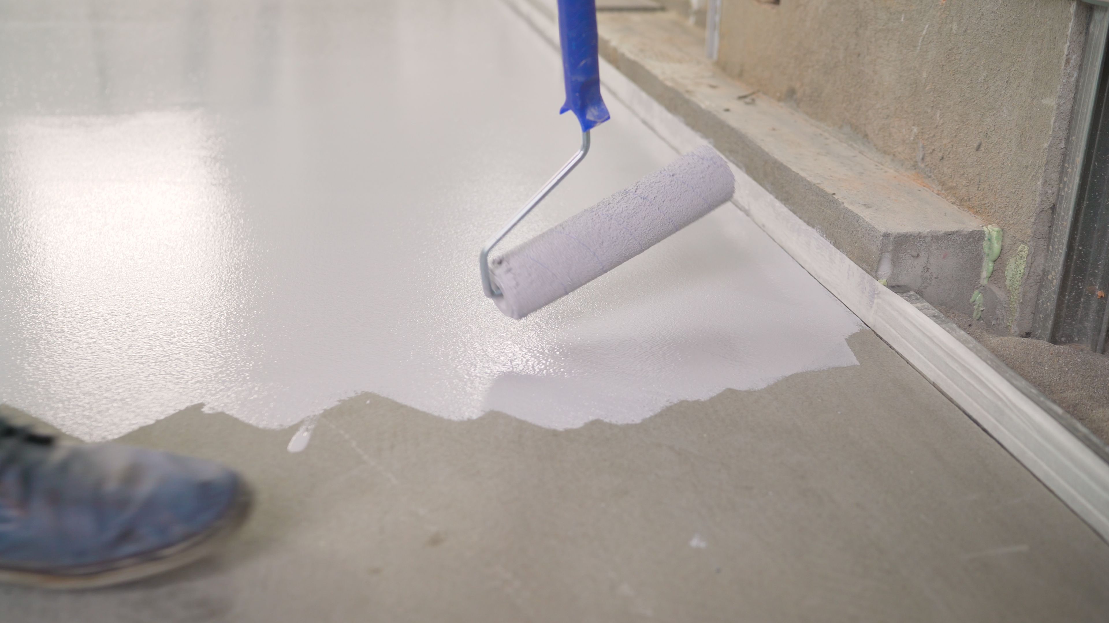 applying floor paint