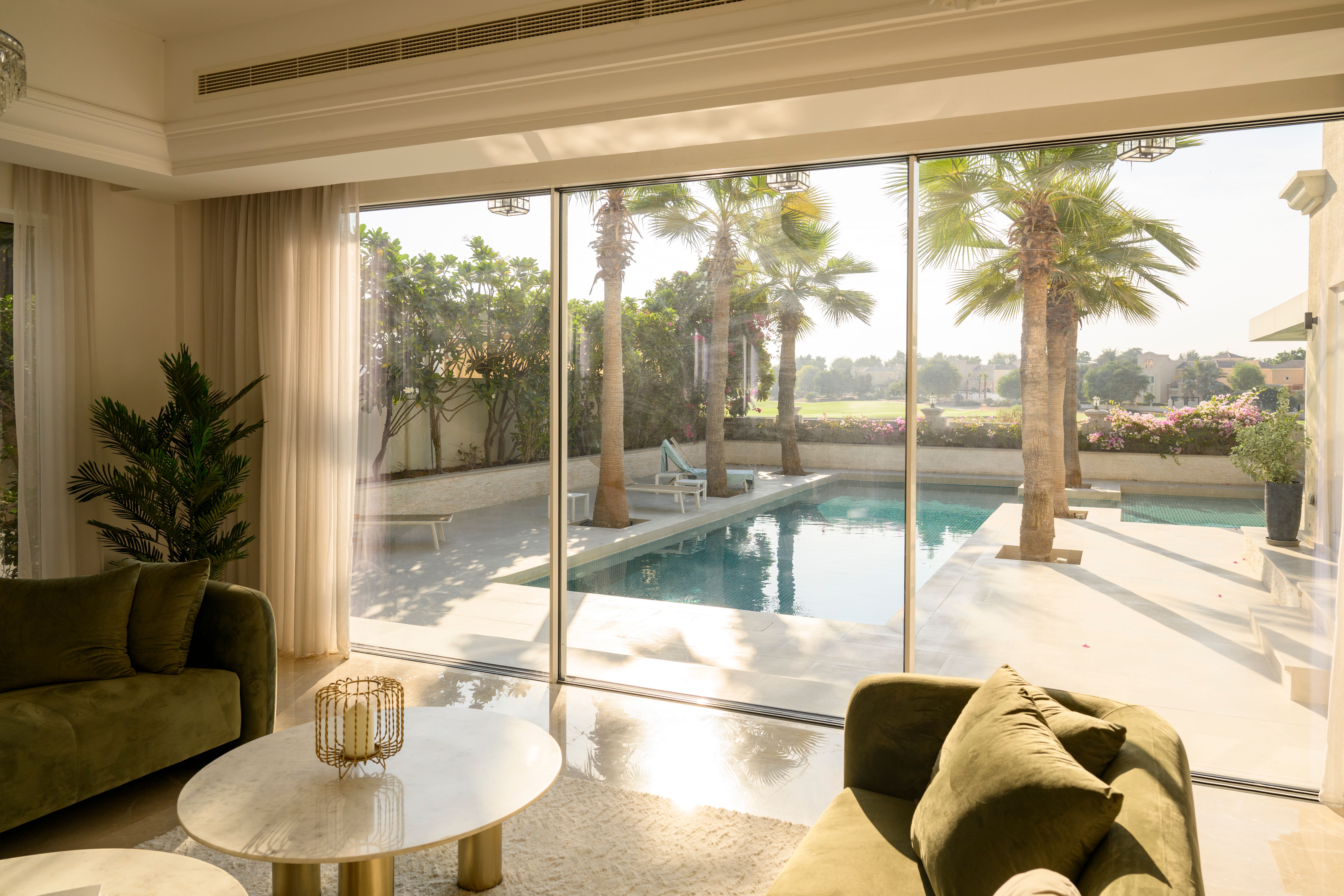 outdoor living glass