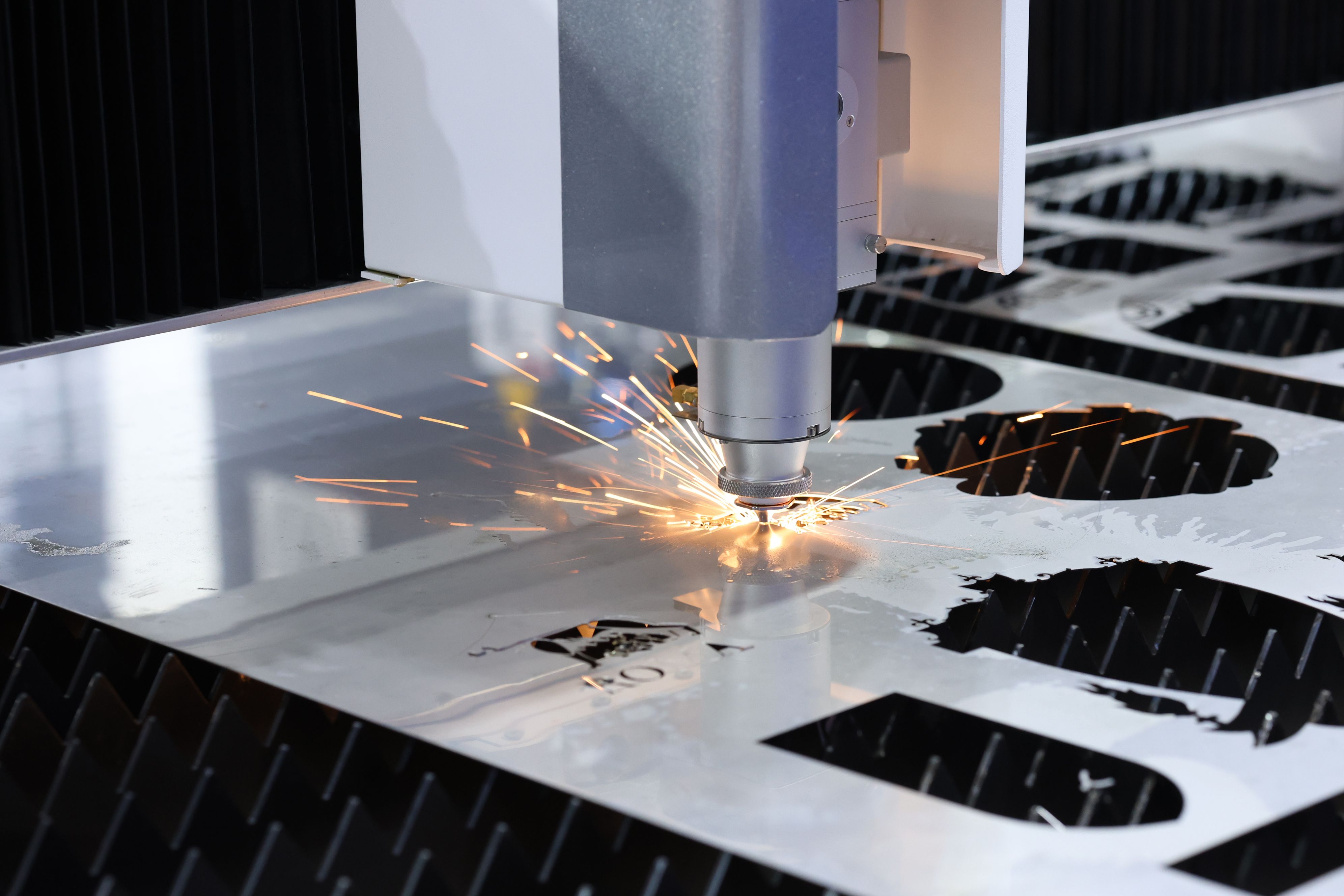 cutting metal