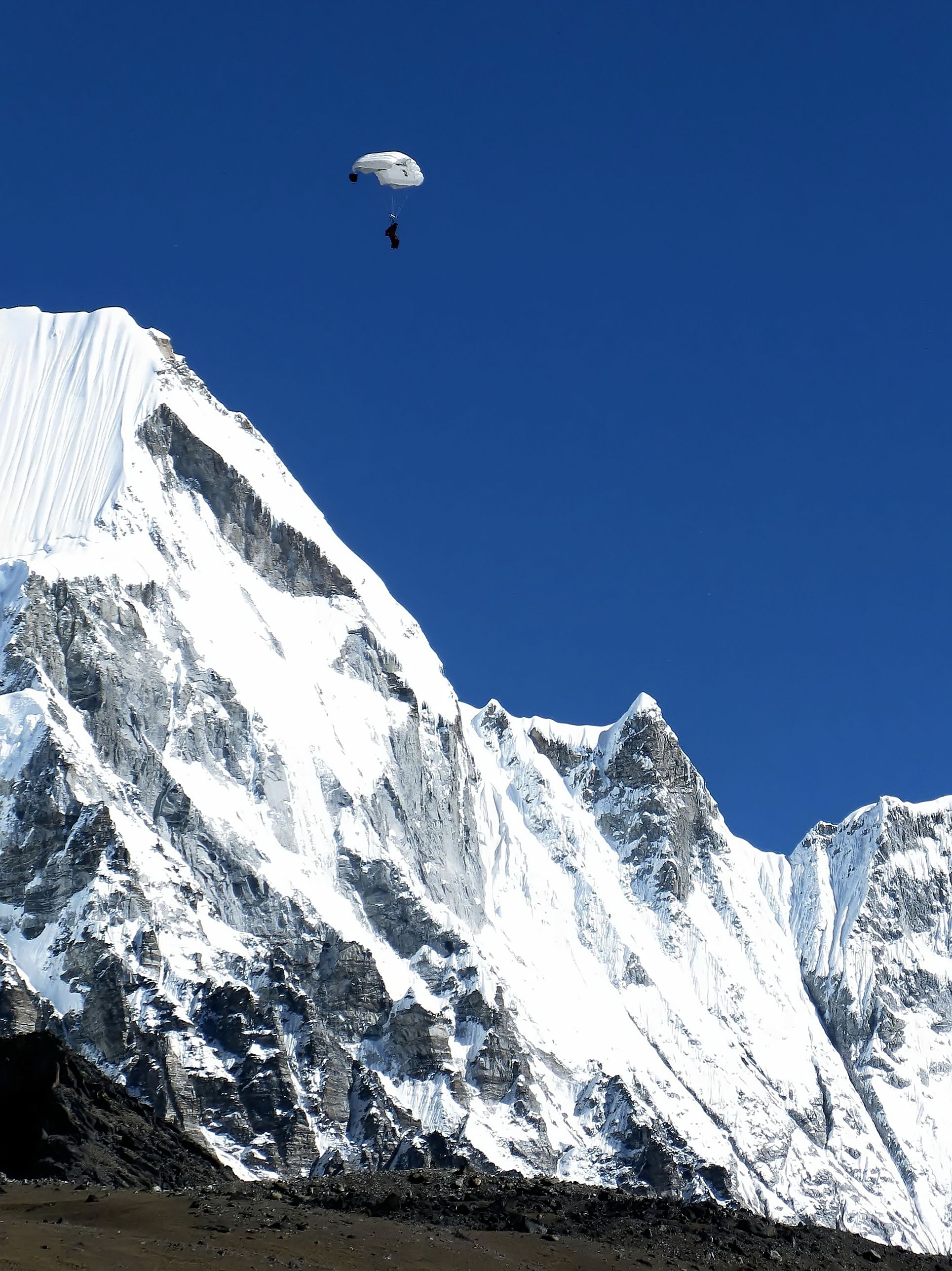 skydiving mount everest
