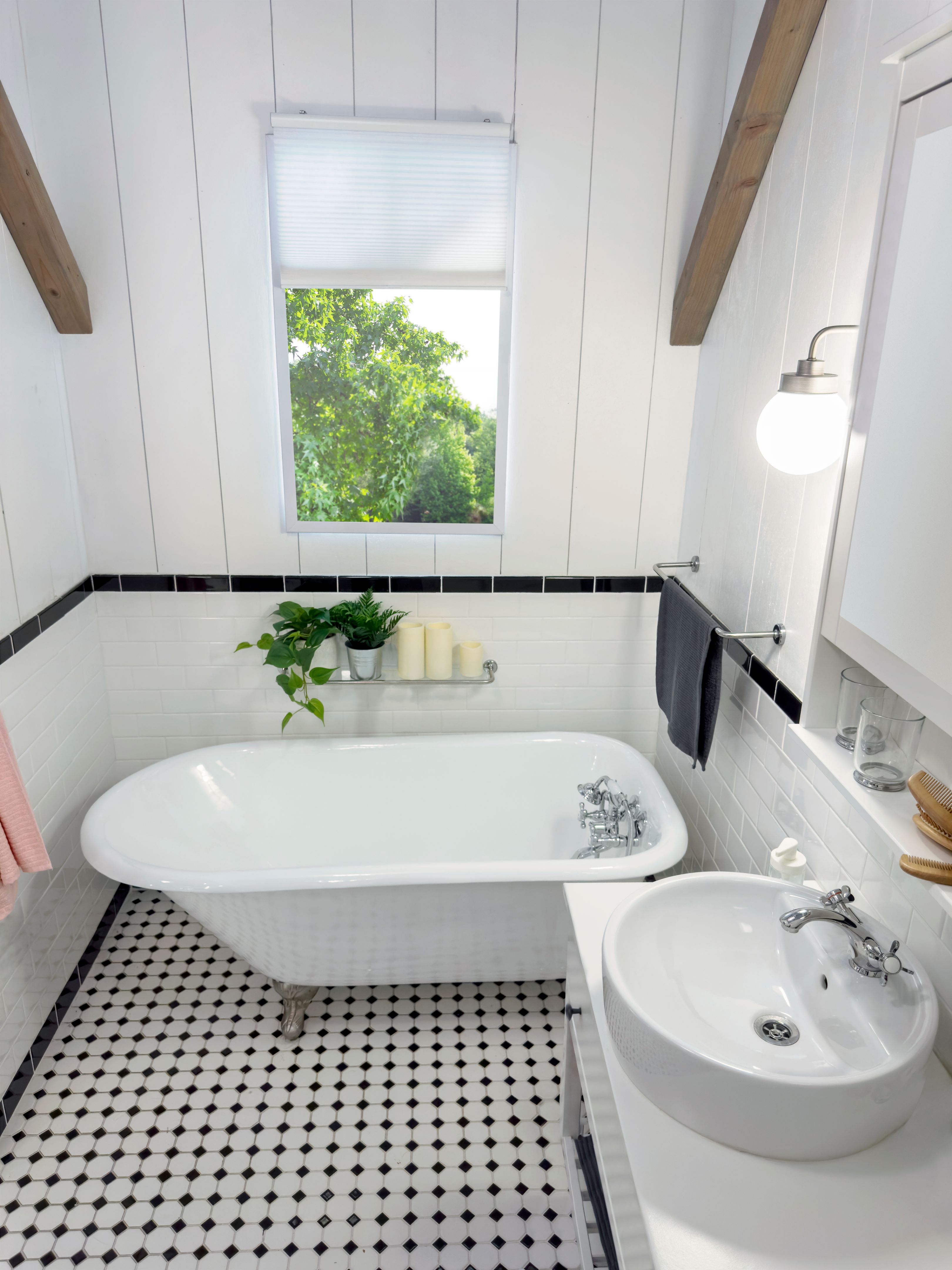 freestanding bathtub