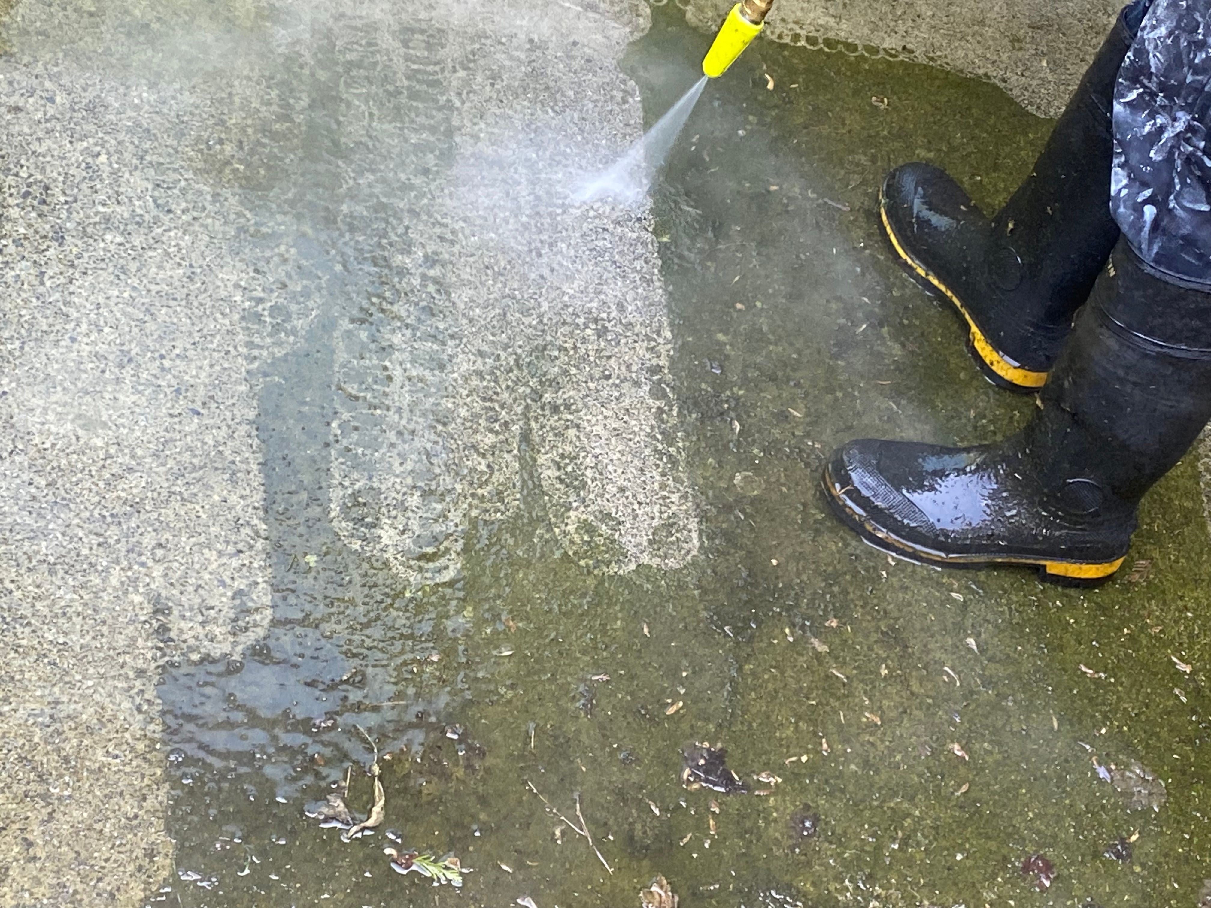 power washing home