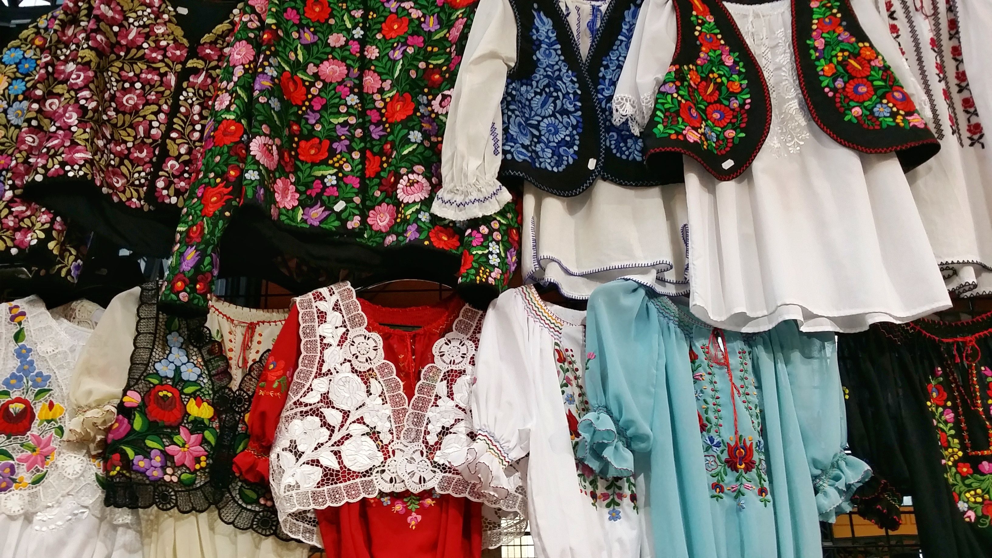 traditional hungarian costume